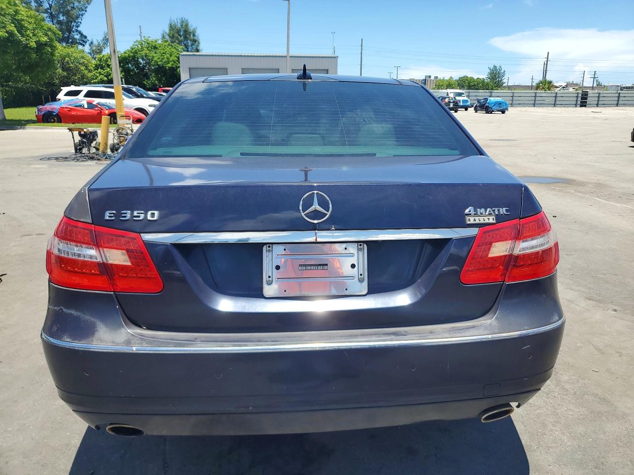2011 Mercedes-benz E 350 4matic Blue vin: WDDHF8HB2BA355793