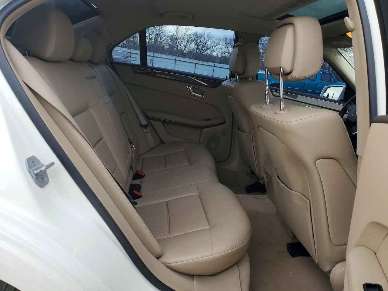 2011 Mercedes-benz E 350 4matic White vin: WDDHF8HB2BA514926