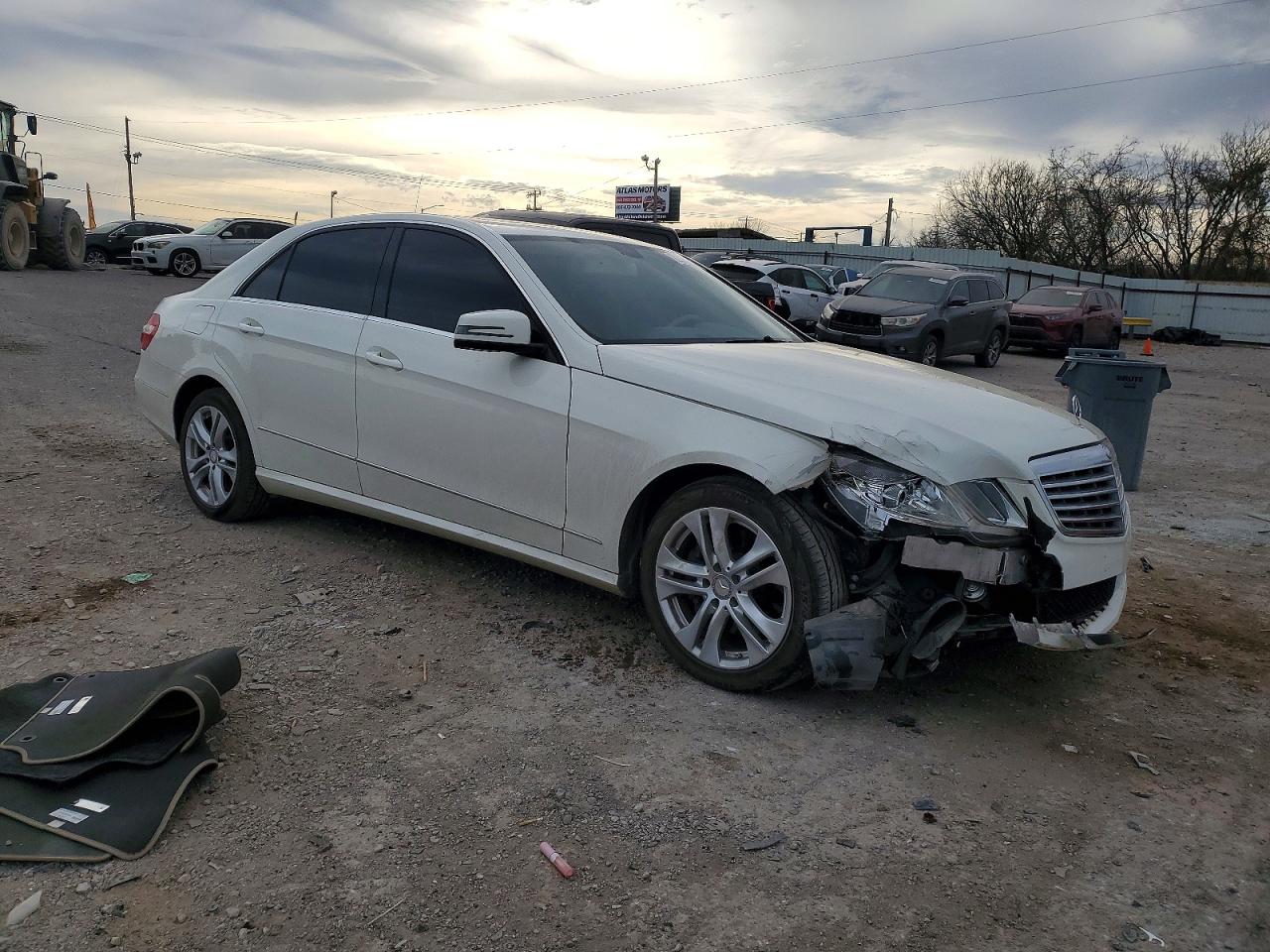 2011 Mercedes-benz E 350 4matic White vin: WDDHF8HB2BA514926