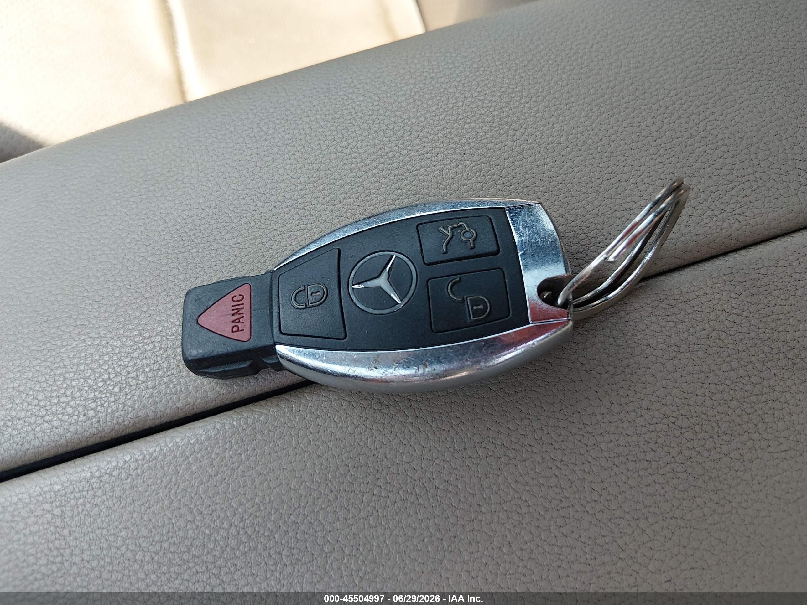 2010 Mercedes-benz E 350 4matic White vin: WDDHF8HB3AA109592