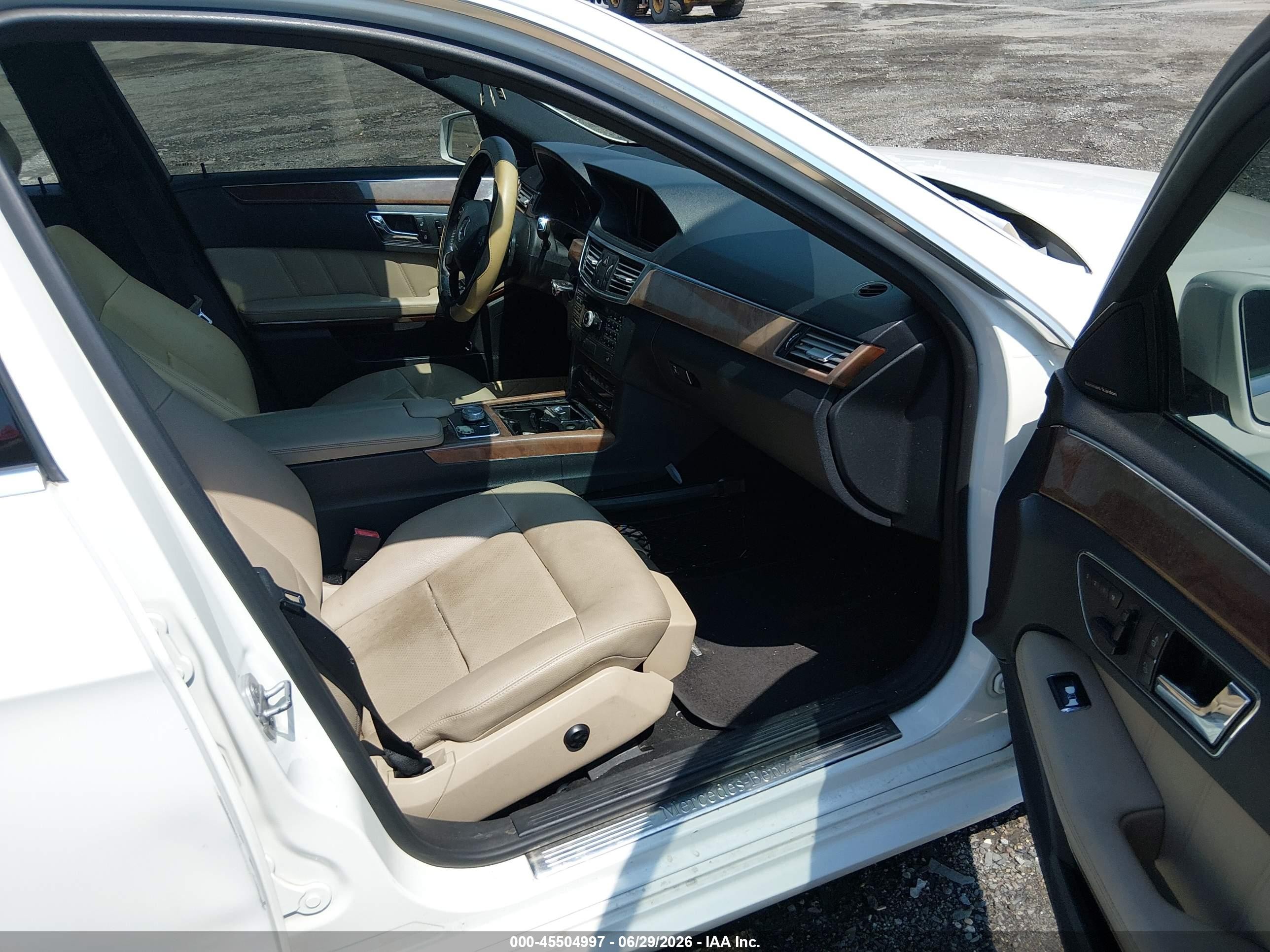 2010 Mercedes-benz E 350 4matic White vin: WDDHF8HB3AA109592