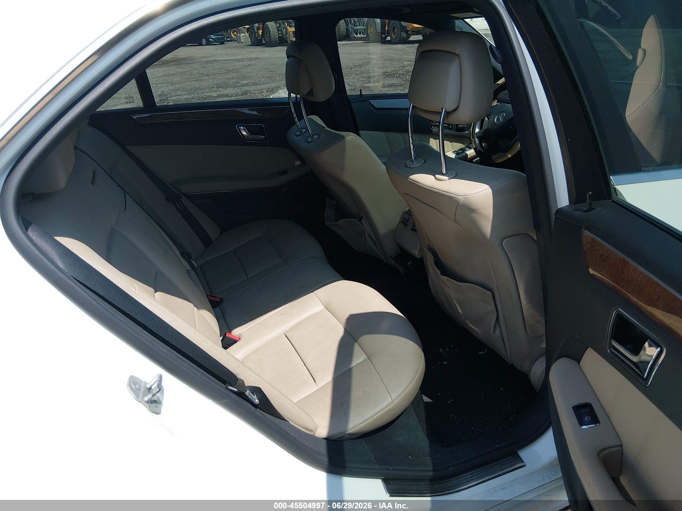 2010 Mercedes-benz E 350 4matic White vin: WDDHF8HB3AA109592