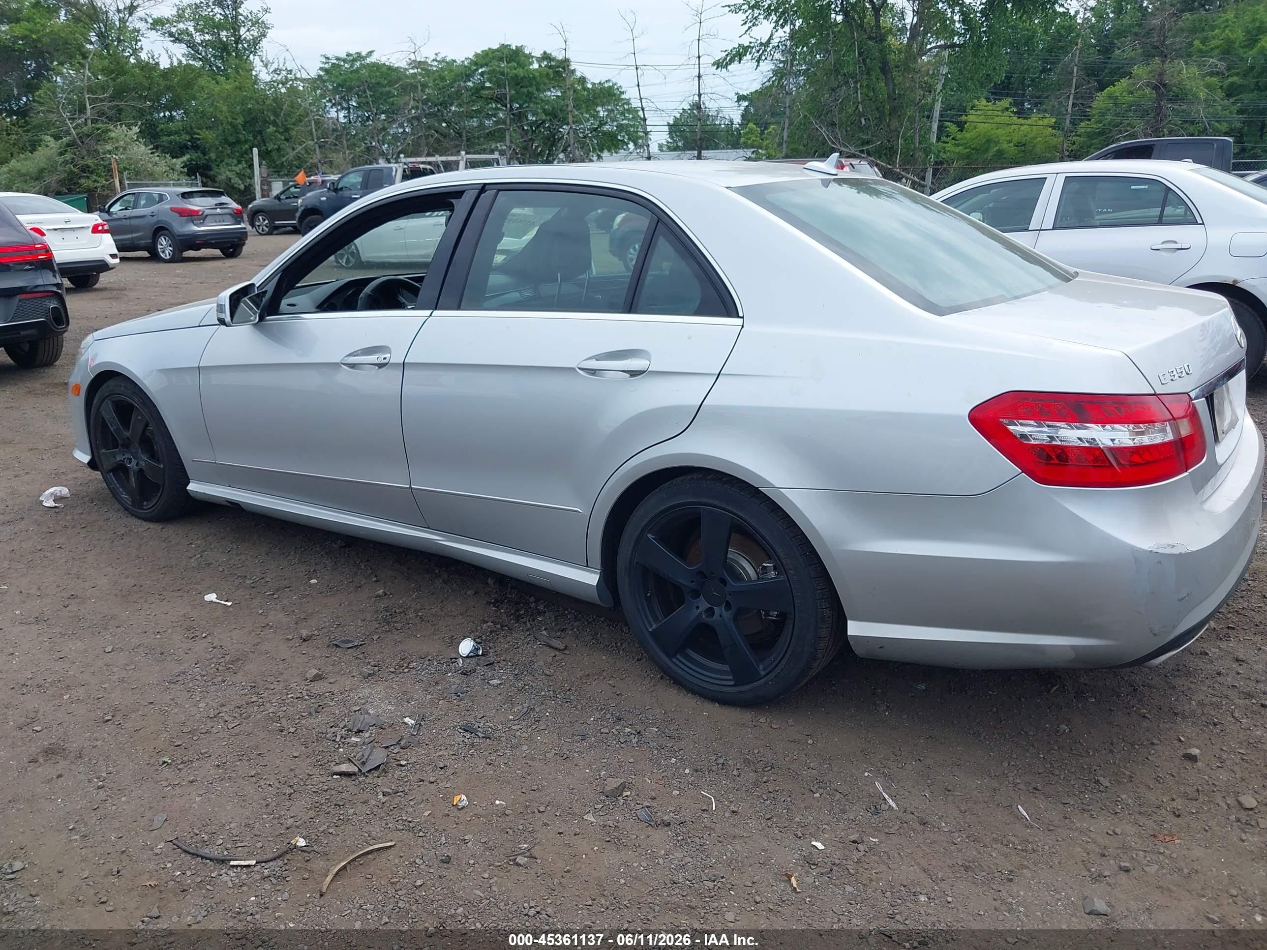2010 Mercedes-benz E 350 4matic Silver vin: WDDHF8HB3AA210325