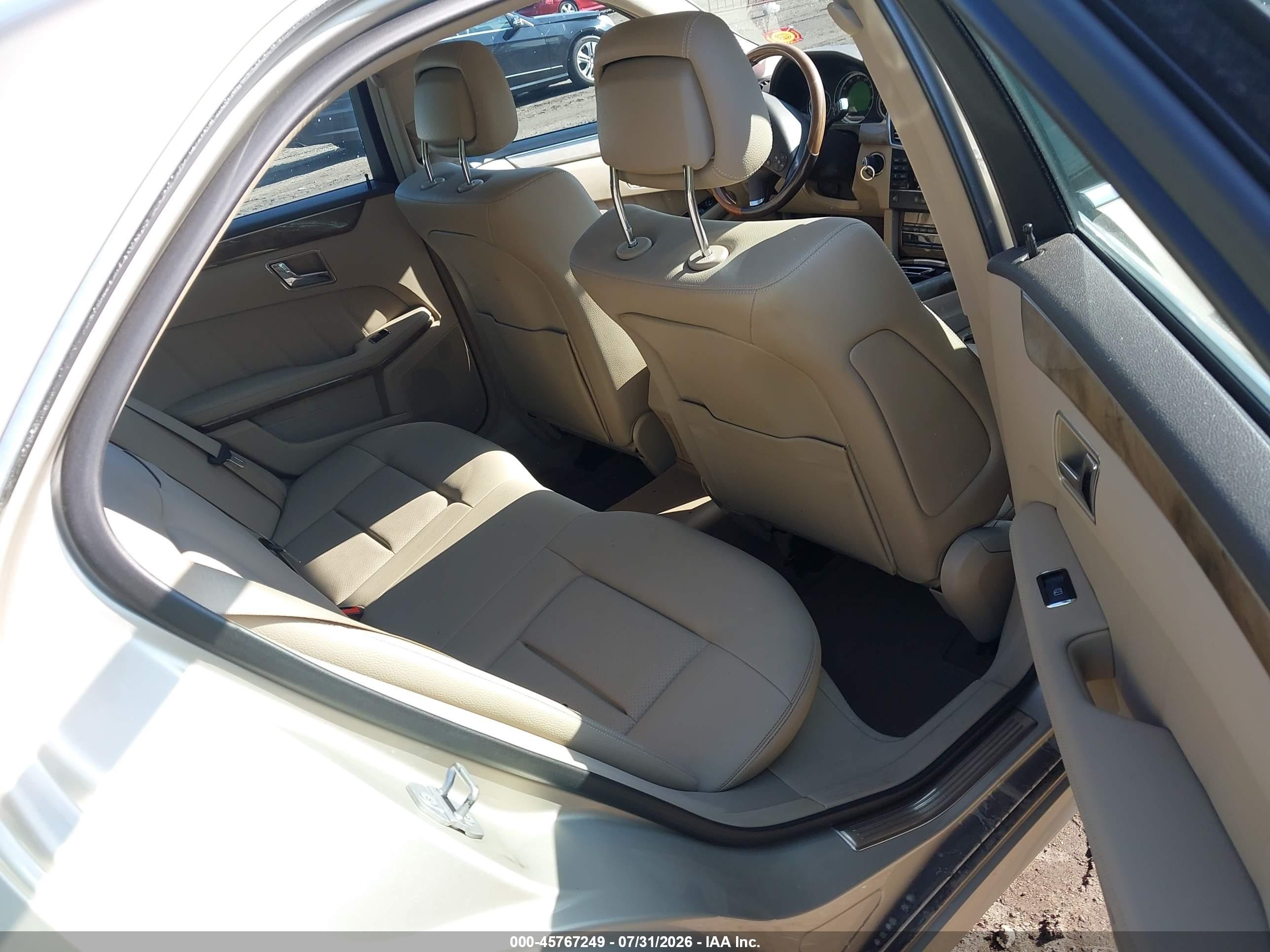 2010 Mercedes-benz E 350 4matic Gold vin: WDDHF8HB3AA230235