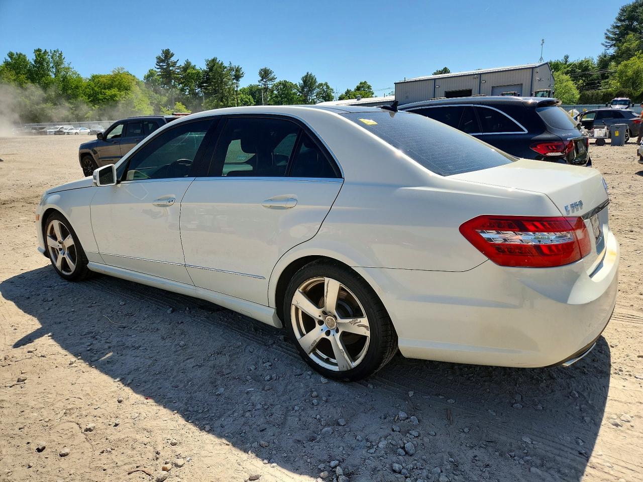 2010 Mercedes-benz E 350 4matic White vin: WDDHF8HB3AA251568