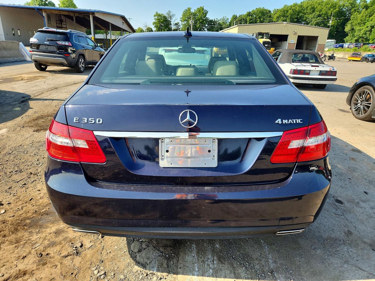 2011 Mercedes-benz E 350 4matic Blue vin: WDDHF8HB3BA484223