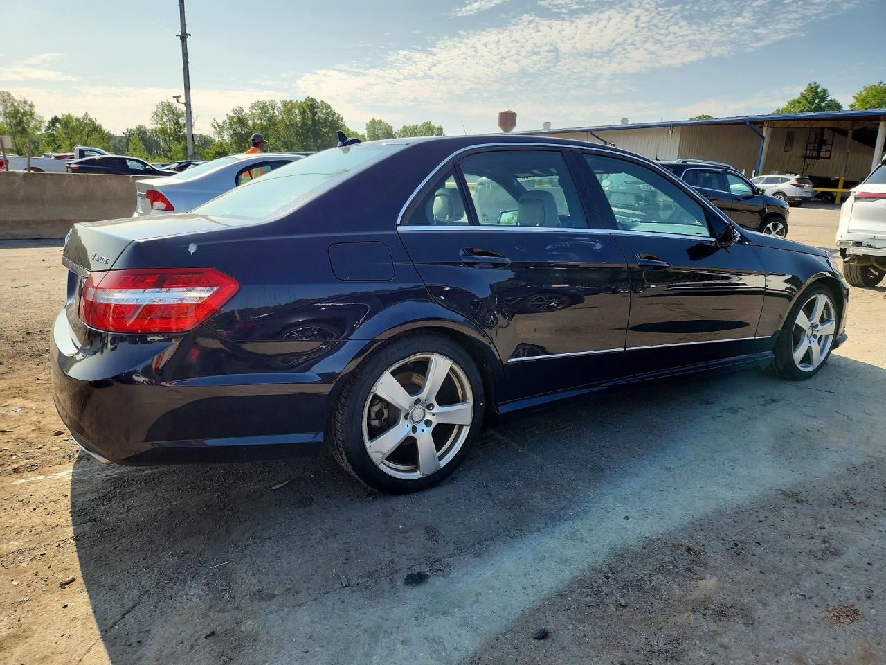 2011 Mercedes-benz E 350 4matic Blue vin: WDDHF8HB3BA484223