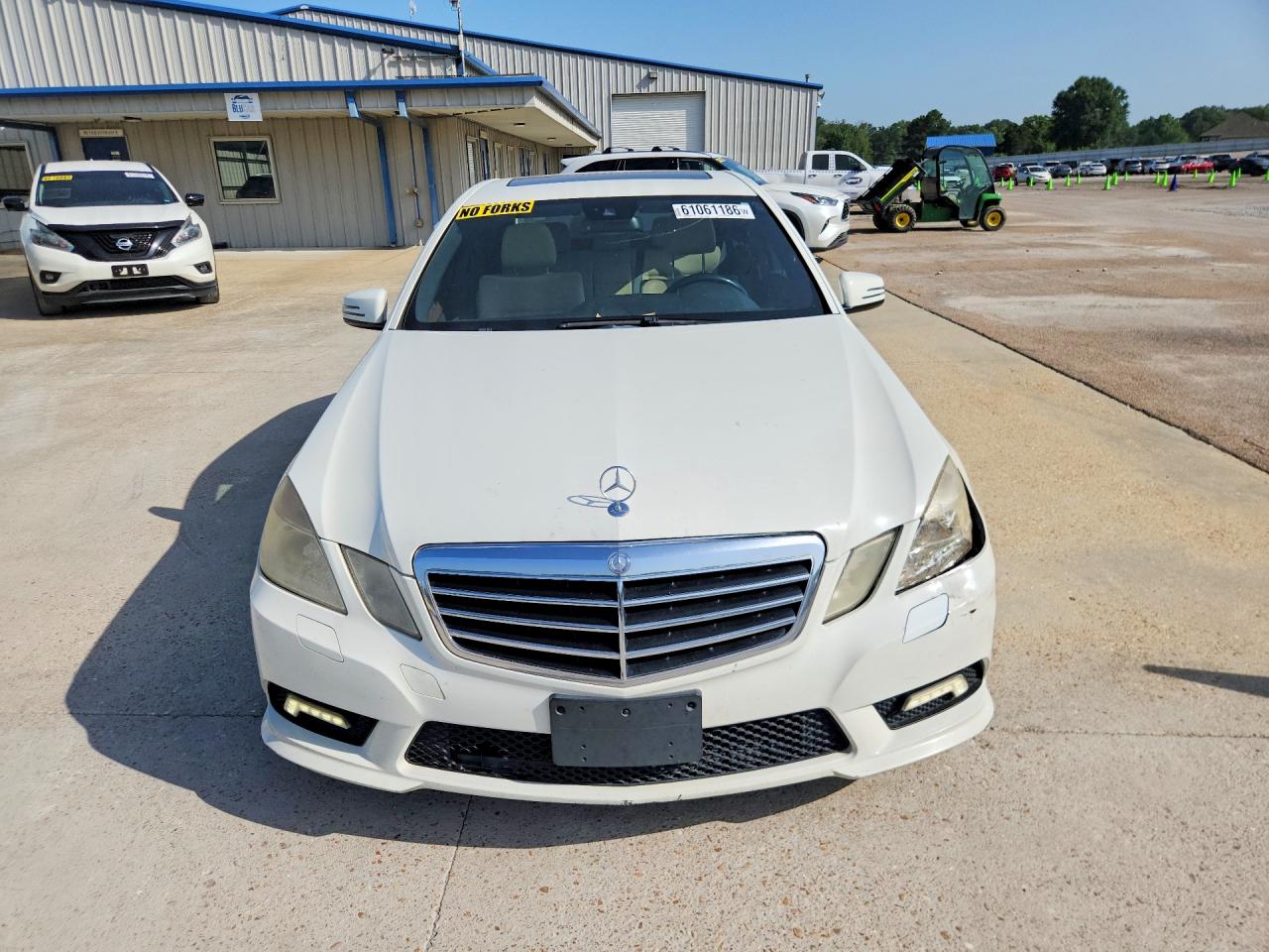 2010 Mercedes-benz E 350 4matic White vin: WDDHF8HB4AA115580