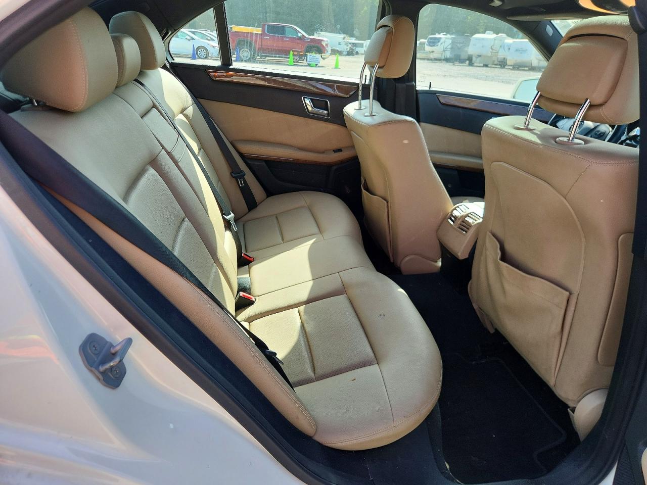 2010 Mercedes-benz E 350 4matic White vin: WDDHF8HB4AA115580