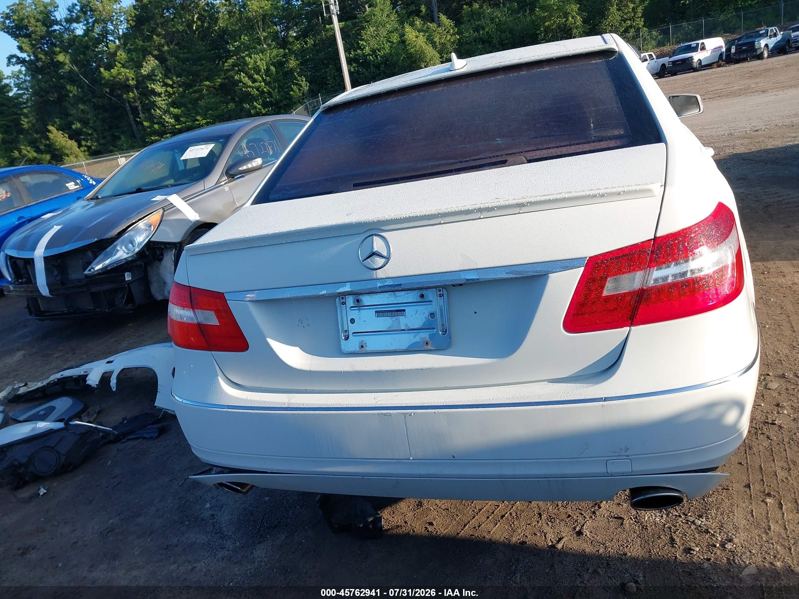 2010 Mercedes-benz E 350 4matic White vin: WDDHF8HB4AA123906