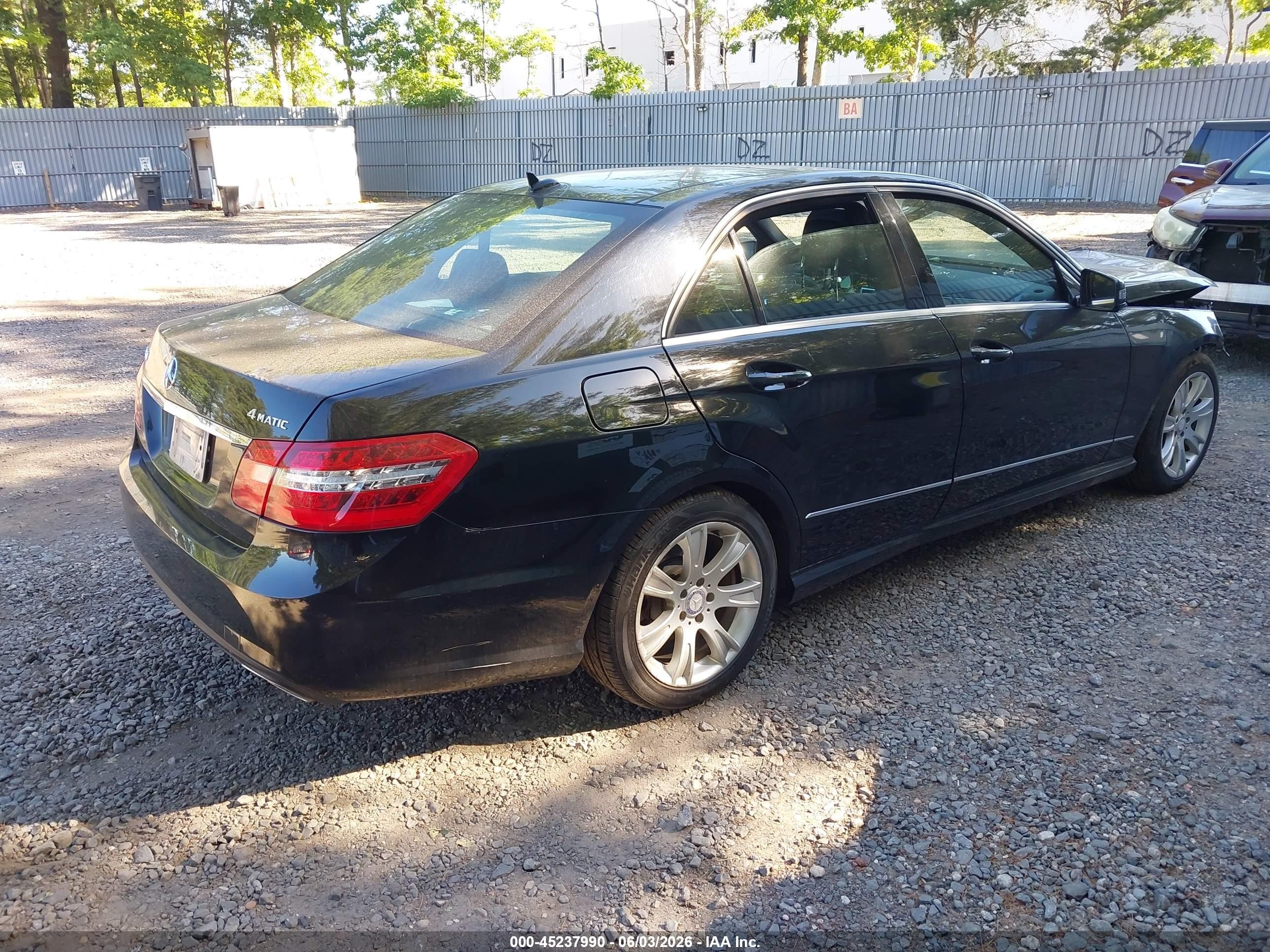 2010 Mercedes-benz E 350 4matic Черный vin: WDDHF8HB4AA144111