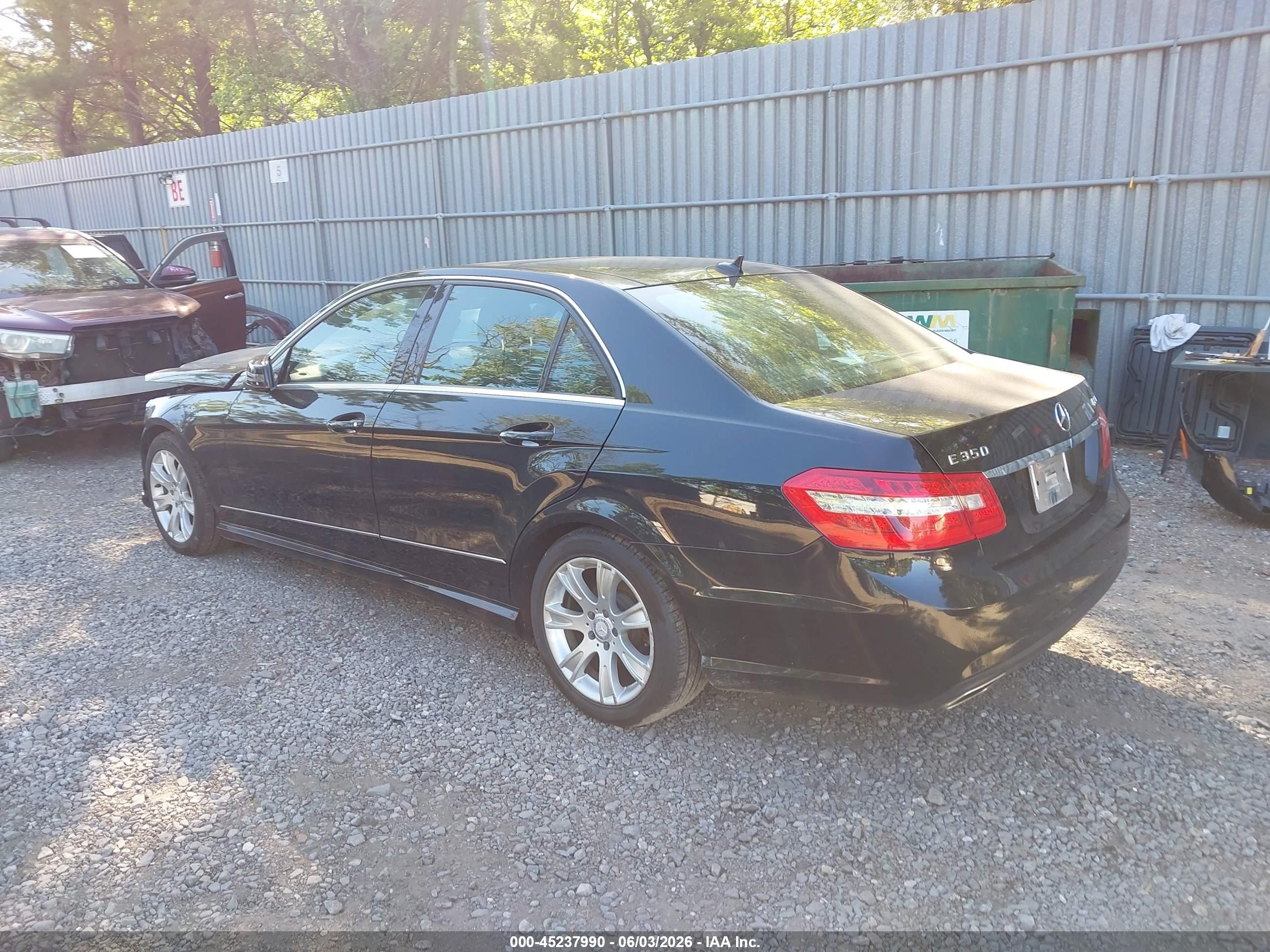 2010 Mercedes-benz E 350 4matic Черный vin: WDDHF8HB4AA144111