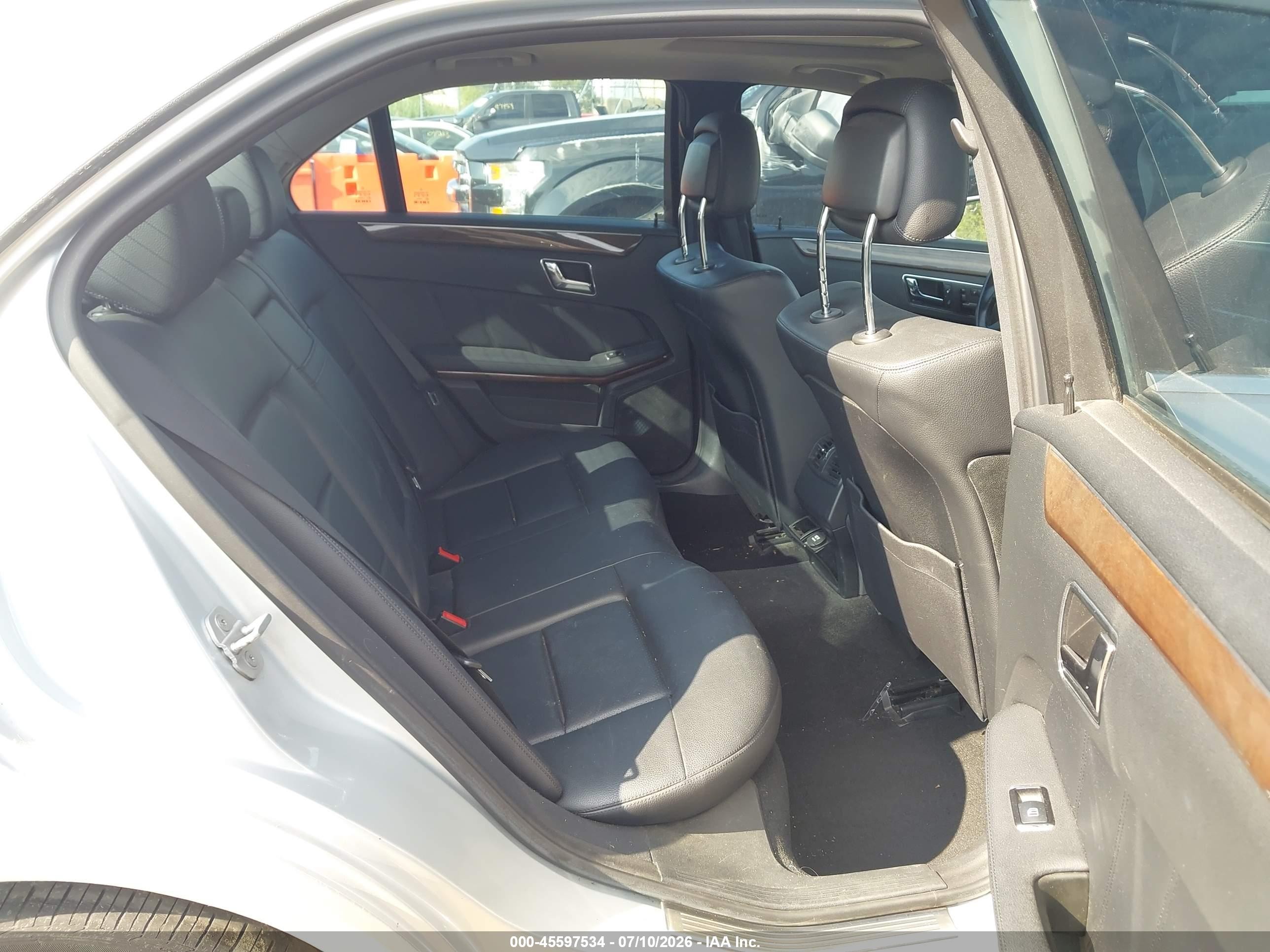 2010 Mercedes-benz E 350 4matic Silver vin: WDDHF8HB4AA246427