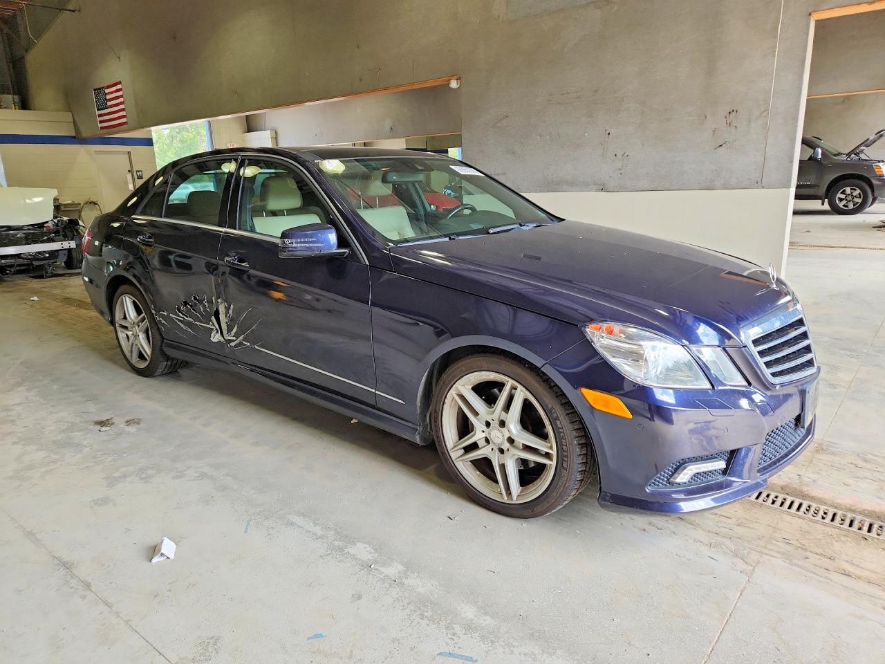 2011 Mercedes-benz E 350 4matic Blue vin: WDDHF8HB4BA375950