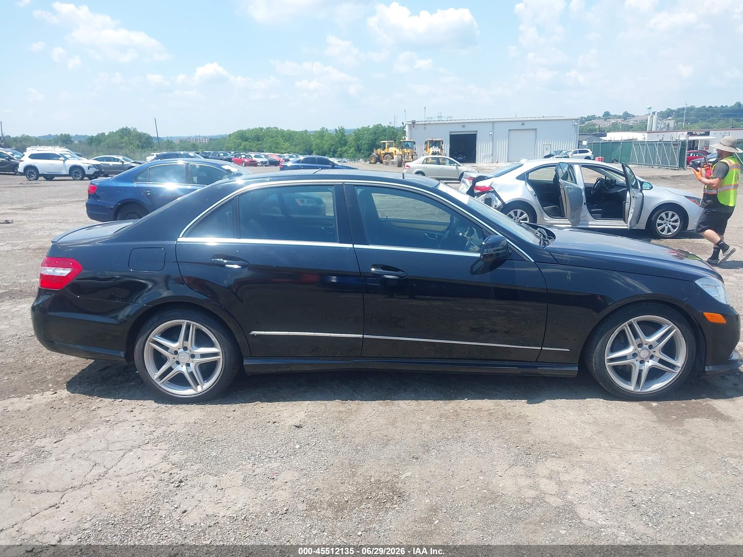 2011 Mercedes-benz E 350 4matic Black vin: WDDHF8HB4BA413192