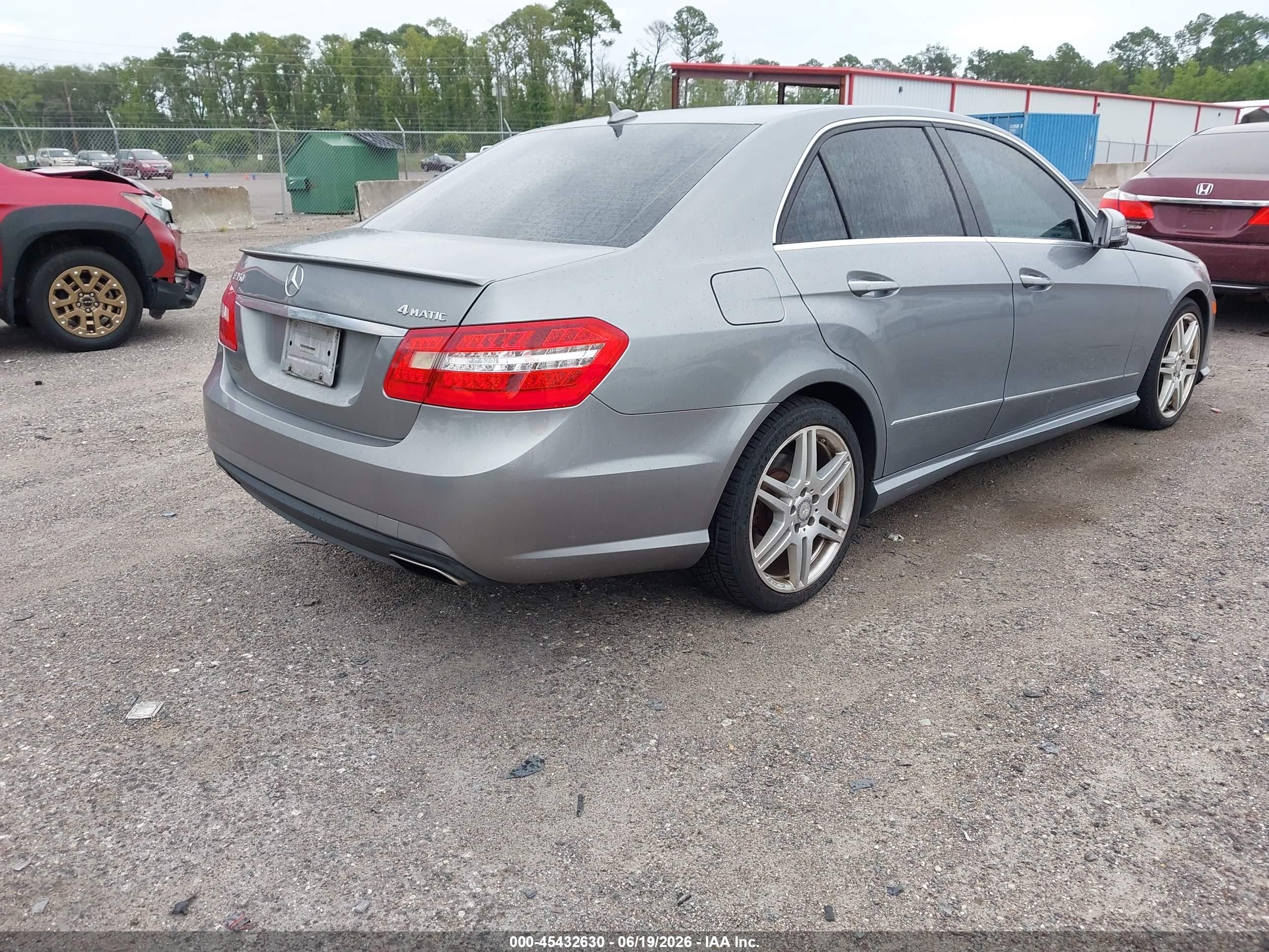 2010 Mercedes-benz E 350 4matic Silver vin: WDDHF8HB5AA062274