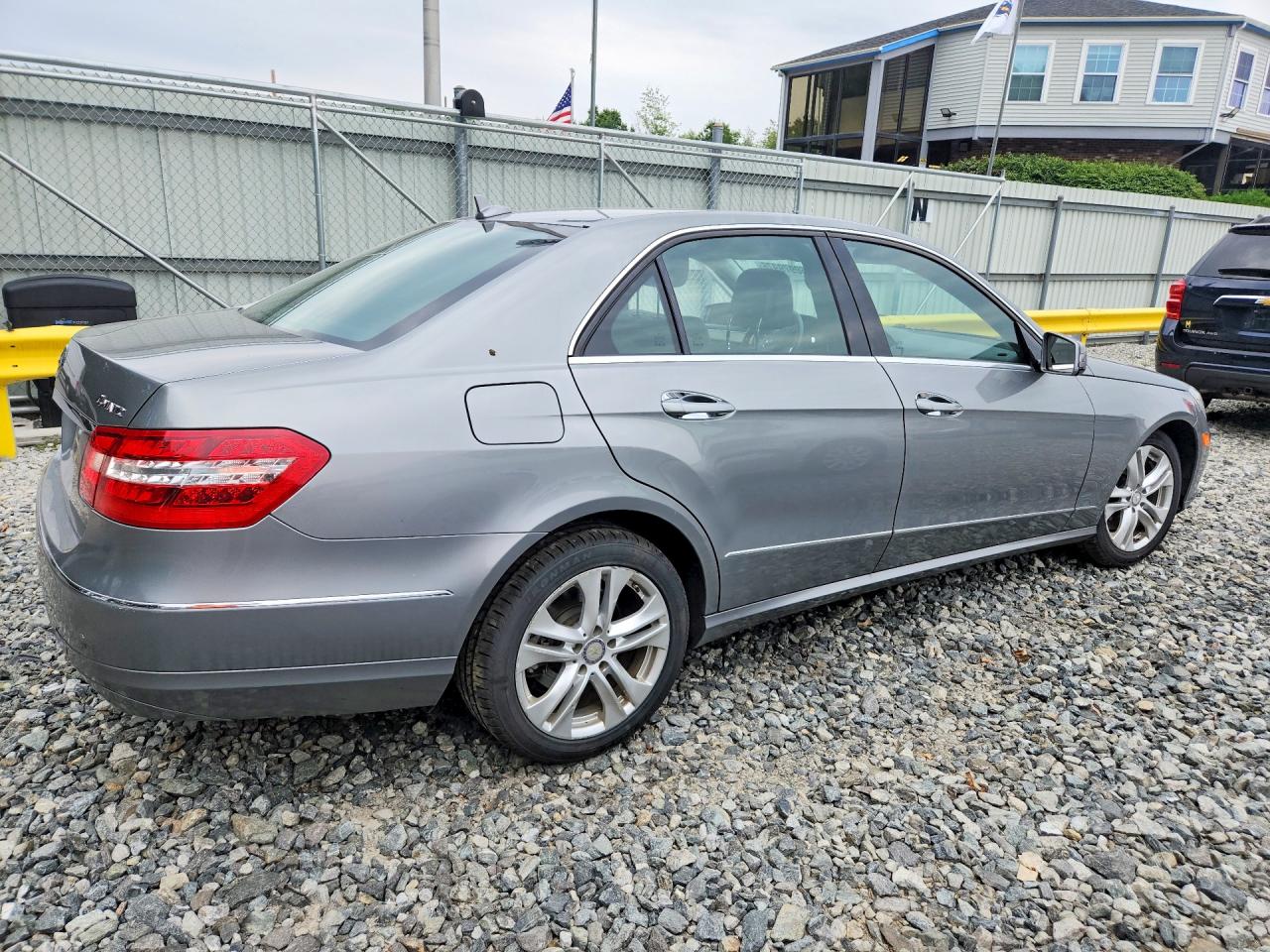 2011 Mercedes-benz E 350 4matic Gray vin: WDDHF8HB5BA365136