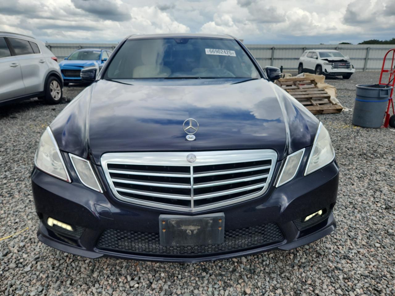 2011 Mercedes-benz E 350 4matic Blue vin: WDDHF8HB5BA383457