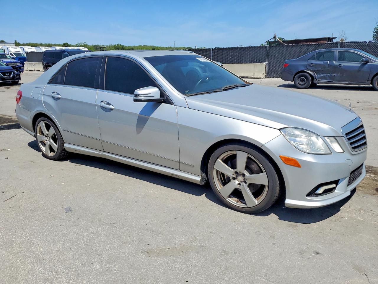 2011 Mercedes-benz E-class E350 4-matic Silver vin: WDDHF8HB5BA466256