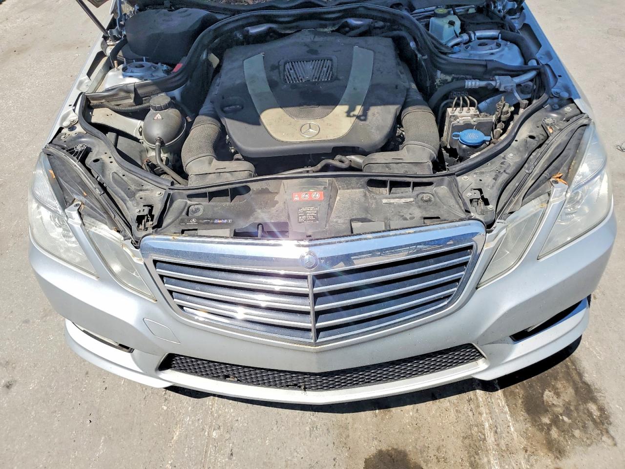 2011 Mercedes-benz E-class E350 4-matic Silver vin: WDDHF8HB5BA466256