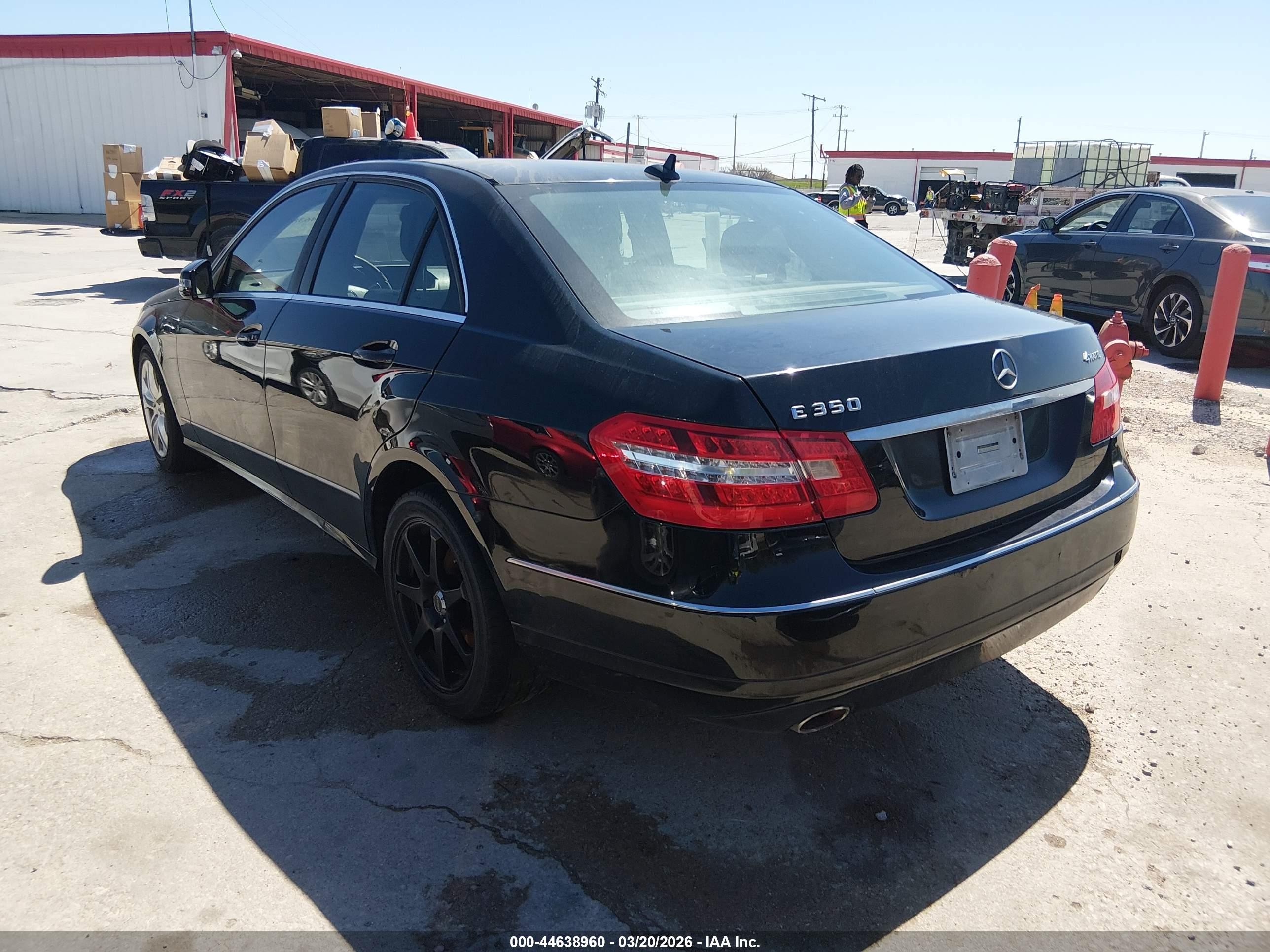2011 Mercedes-benz E 350 4matic Черный vin: WDDHF8HB5BA490900