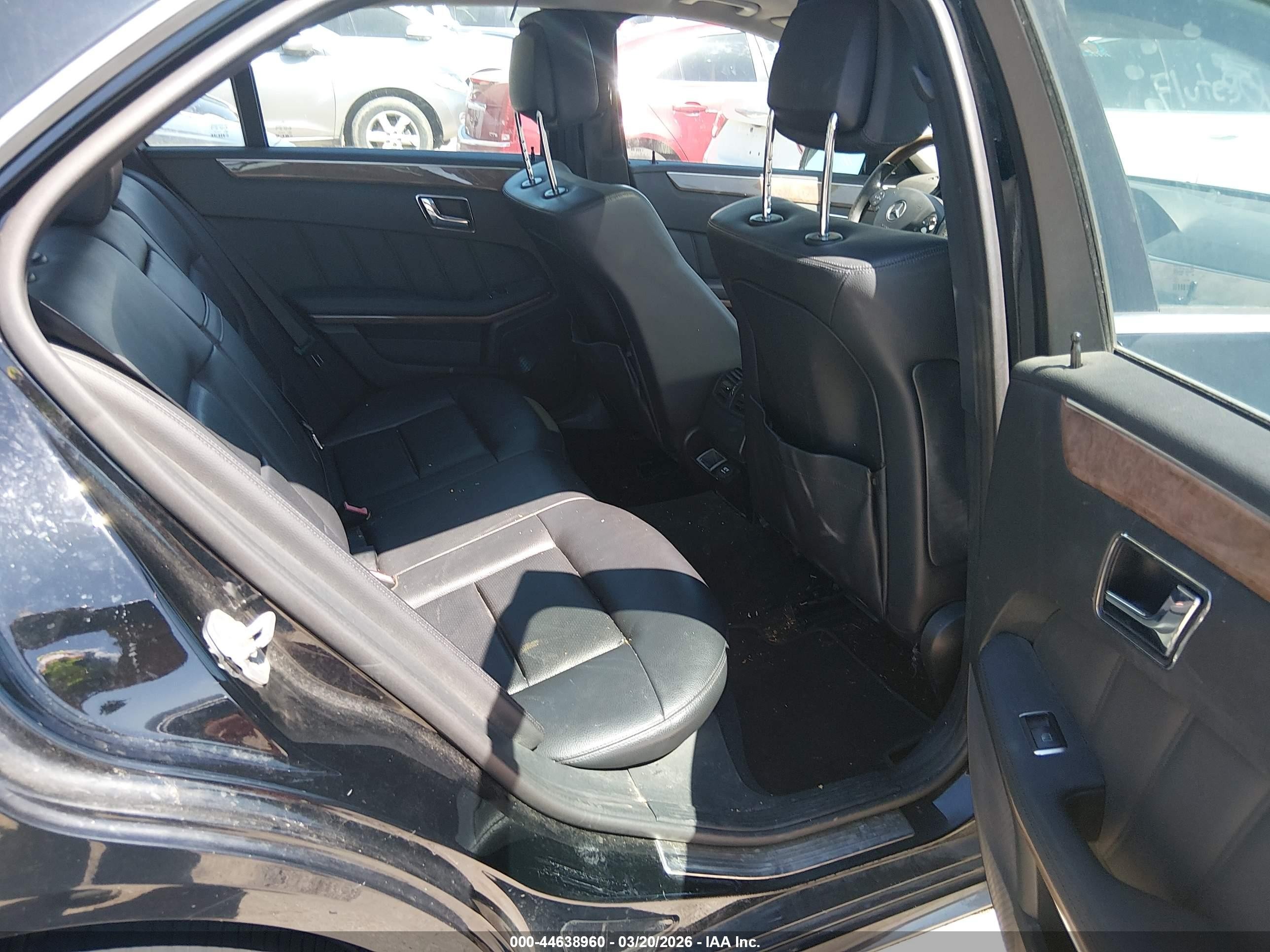 2011 Mercedes-benz E 350 4matic Черный vin: WDDHF8HB5BA490900