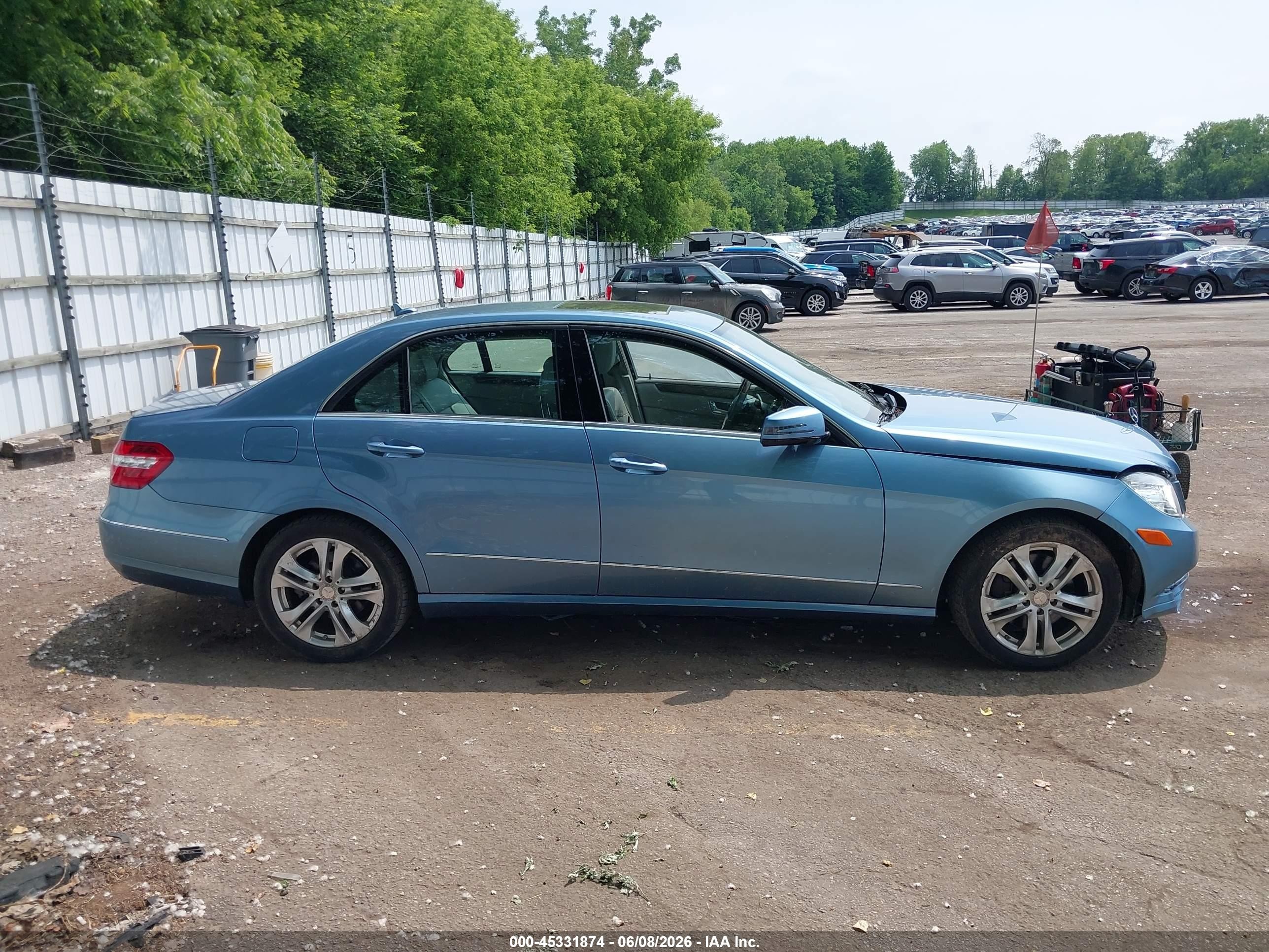 2010 Mercedes-benz E 350 4matic Light Blue vin: WDDHF8HB6AA098457
