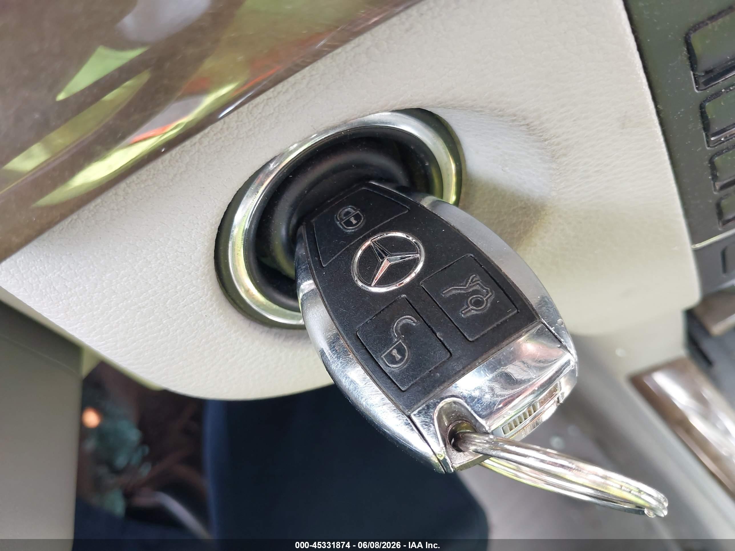 2010 Mercedes-benz E 350 4matic Light Blue vin: WDDHF8HB6AA098457