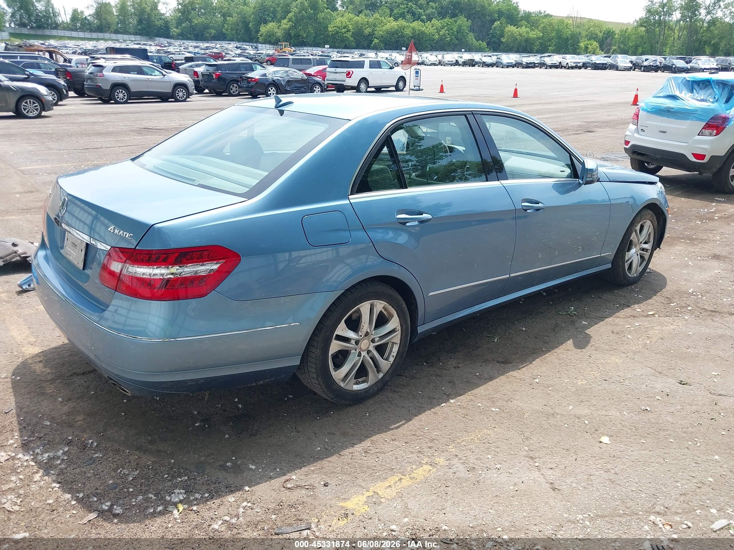 2010 Mercedes-benz E 350 4matic Light Blue vin: WDDHF8HB6AA098457