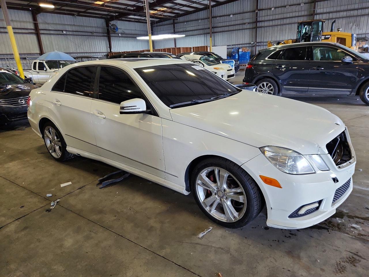 2011 Mercedes-benz E 350 4matic White vin: WDDHF8HB6BA434951