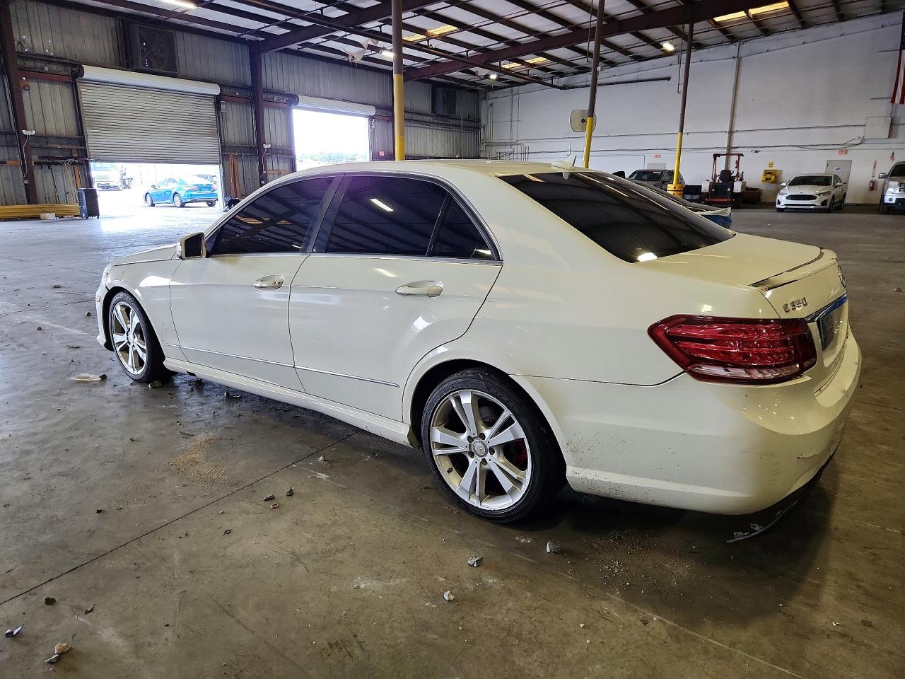 2011 Mercedes-benz E 350 4matic White vin: WDDHF8HB6BA434951