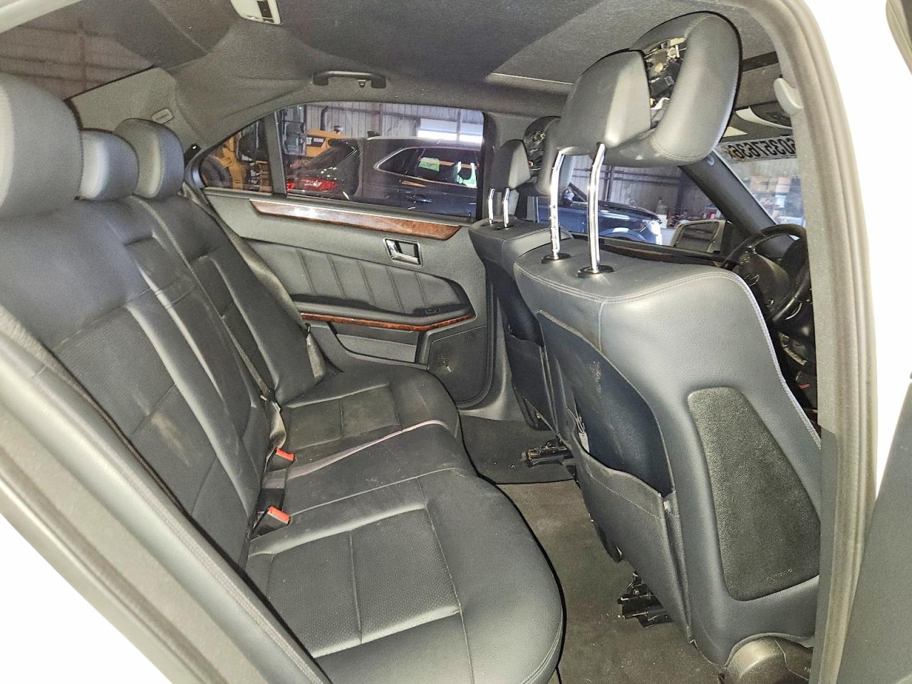 2011 Mercedes-benz E 350 4matic White vin: WDDHF8HB6BA434951