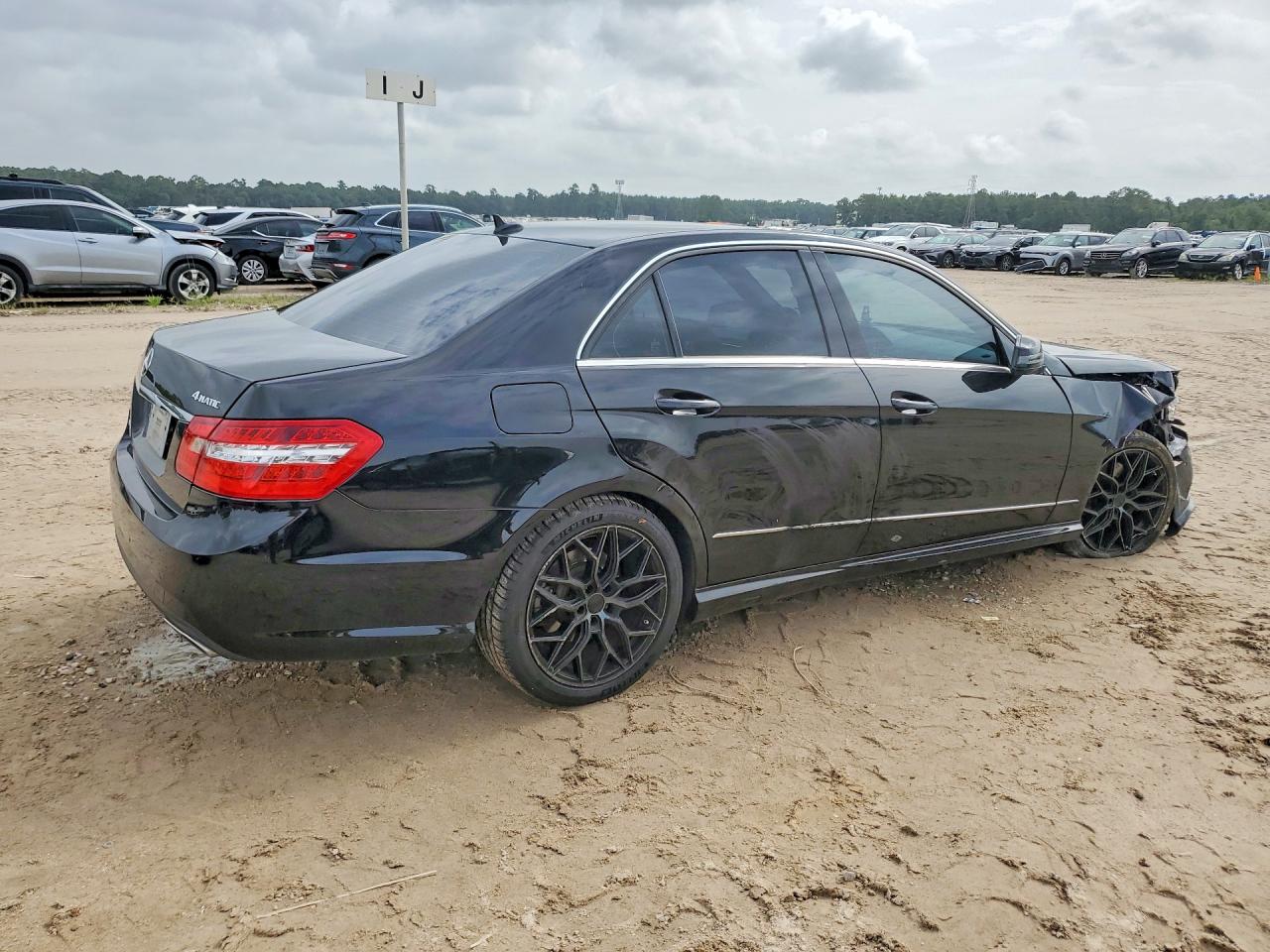 2010 Mercedes-benz E 350 4matic Черный vin: WDDHF8HB7AA085801