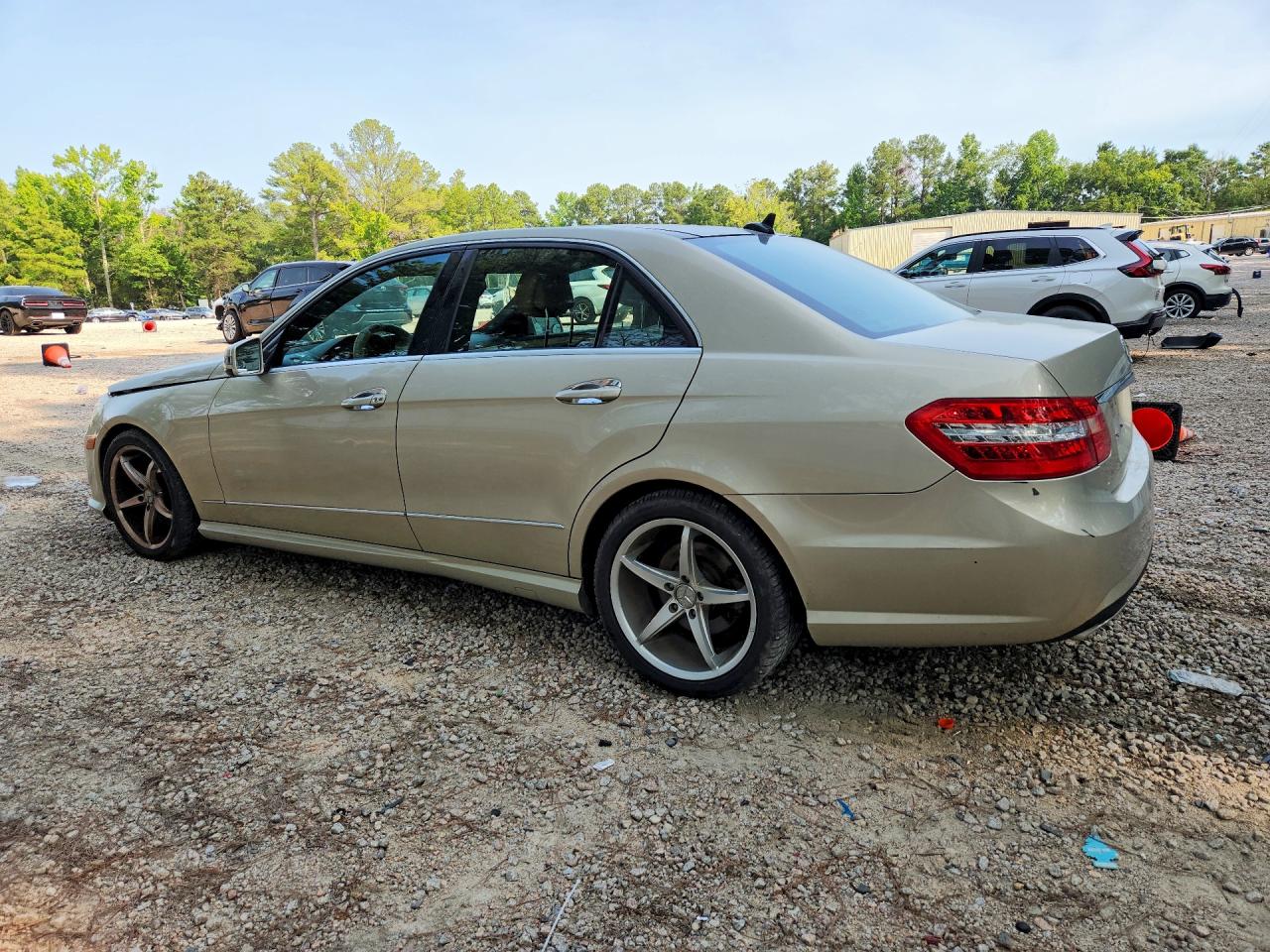 2011 Mercedes-benz E-class E350 4-matic Gold vin: WDDHF8HB7BA348323
