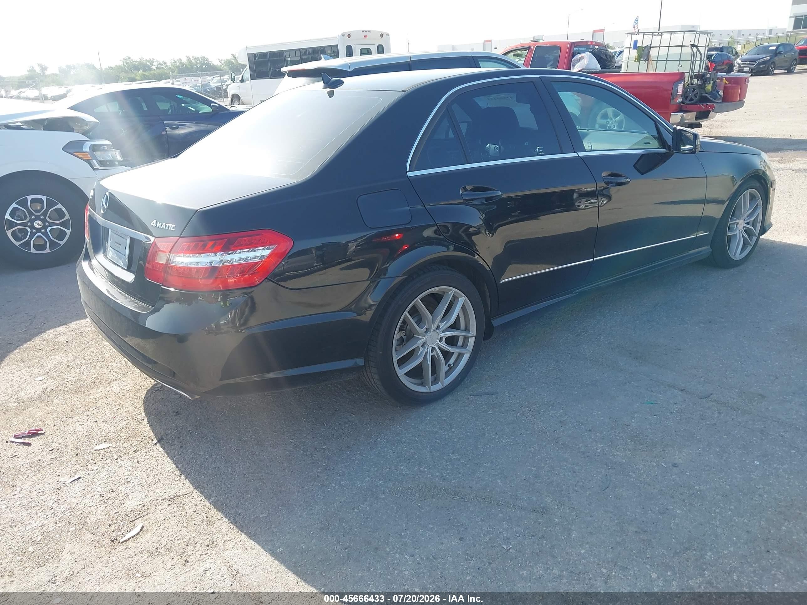 2011 Mercedes-benz E 350 4matic Черный vin: WDDHF8HB7BA356485
