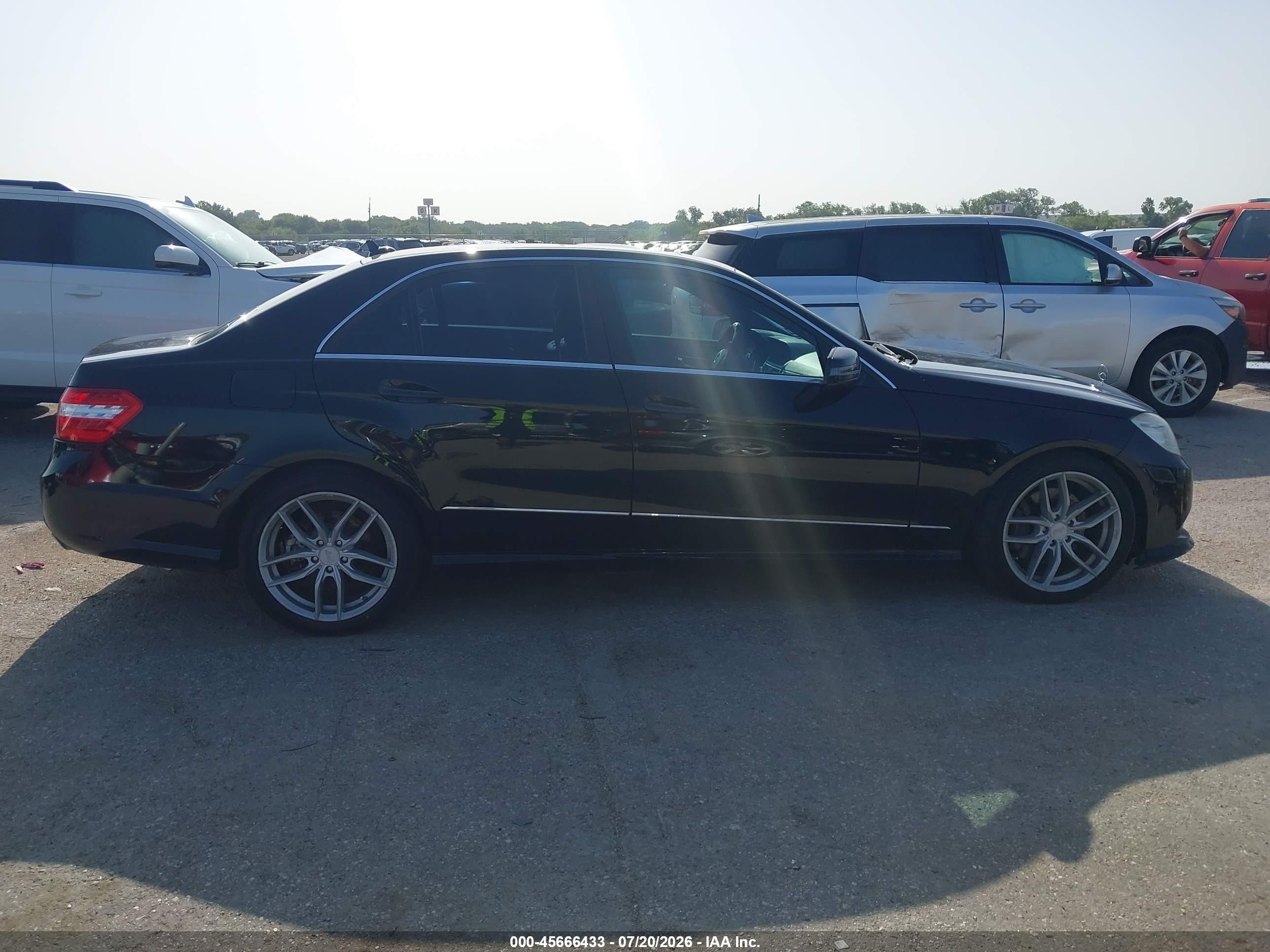 2011 Mercedes-benz E 350 4matic Черный vin: WDDHF8HB7BA356485