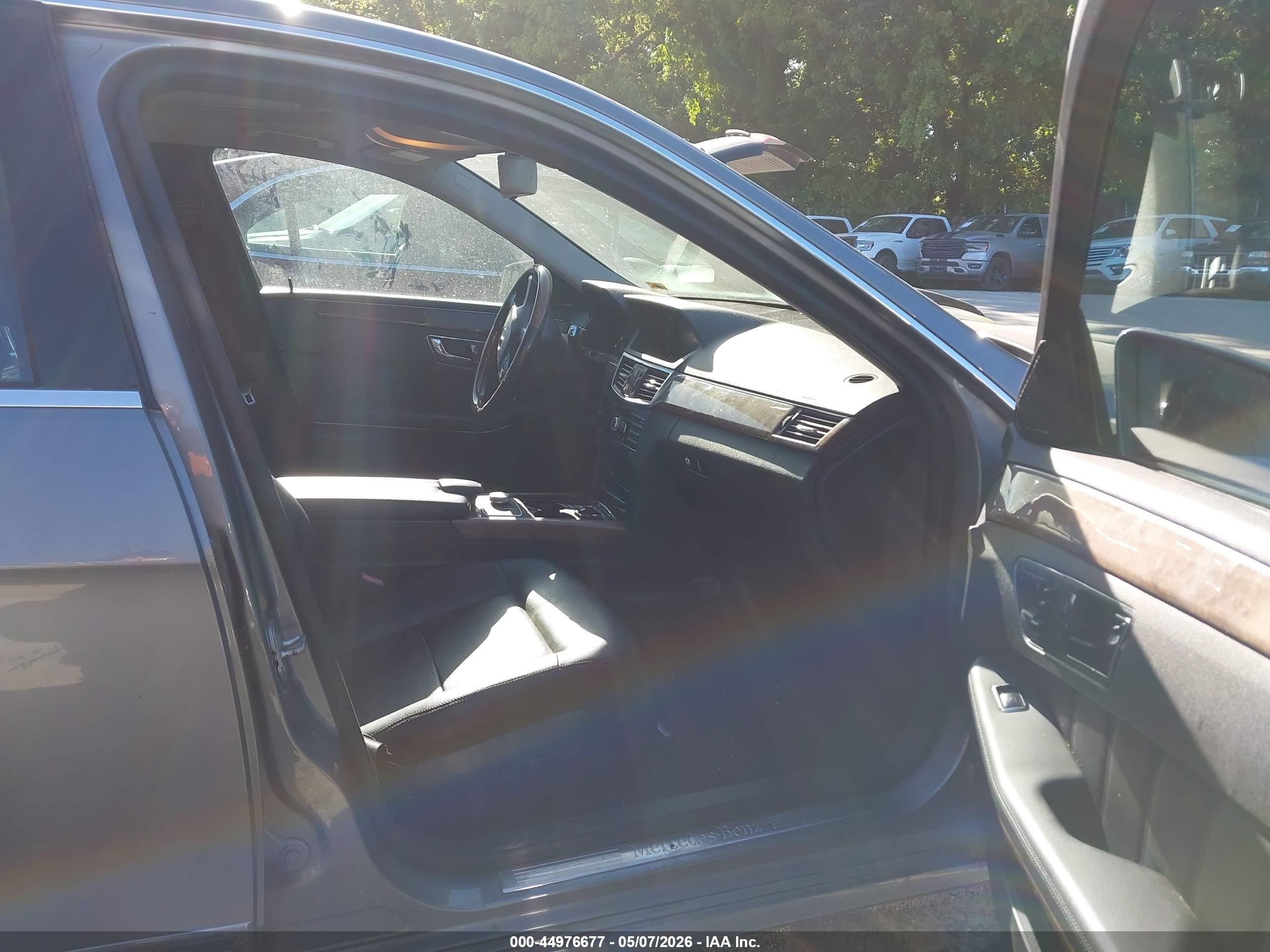 2011 Mercedes-benz E 350 4matic Серый vin: WDDHF8HB7BA367020