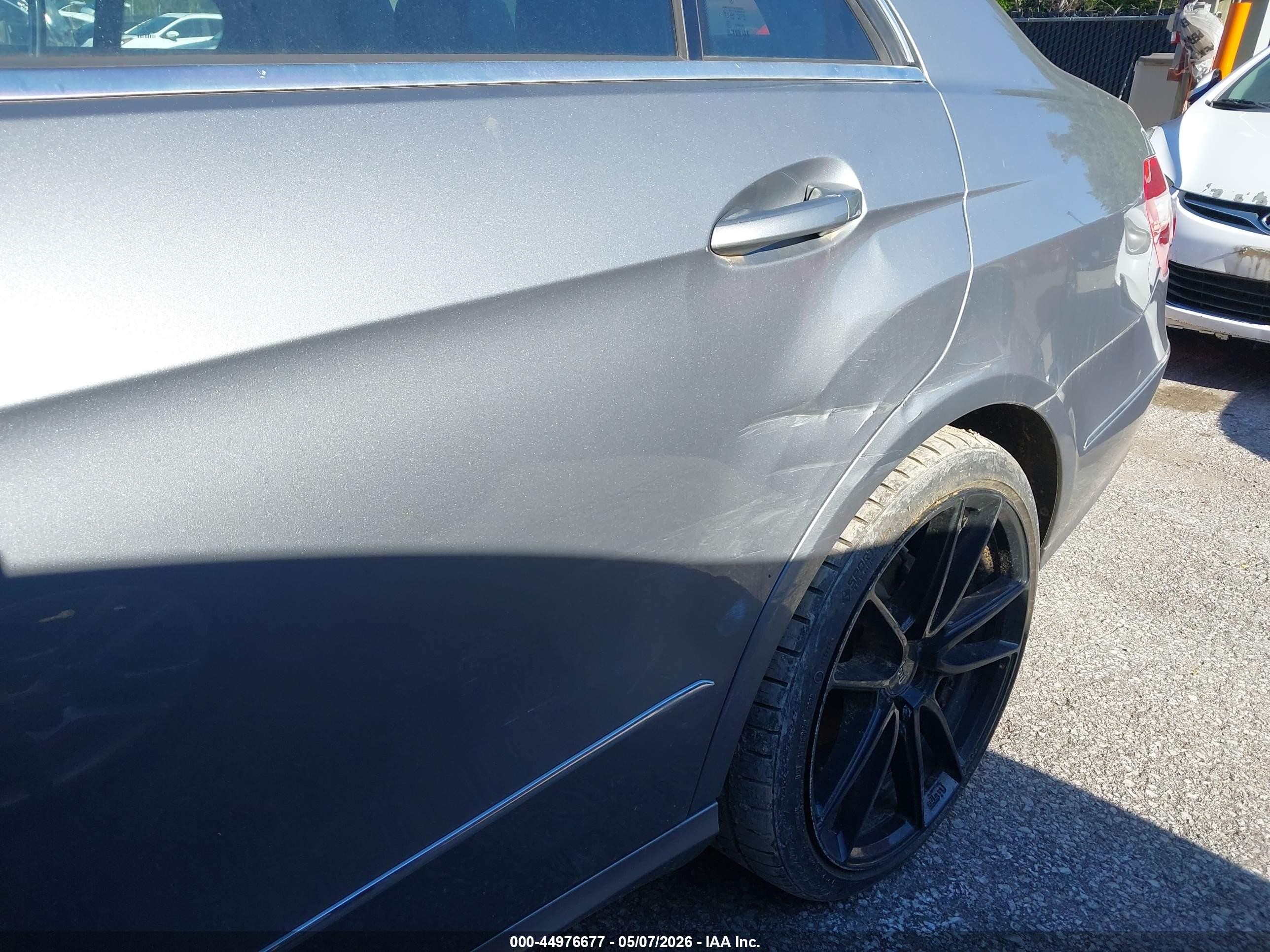 2011 Mercedes-benz E 350 4matic Серый vin: WDDHF8HB7BA367020