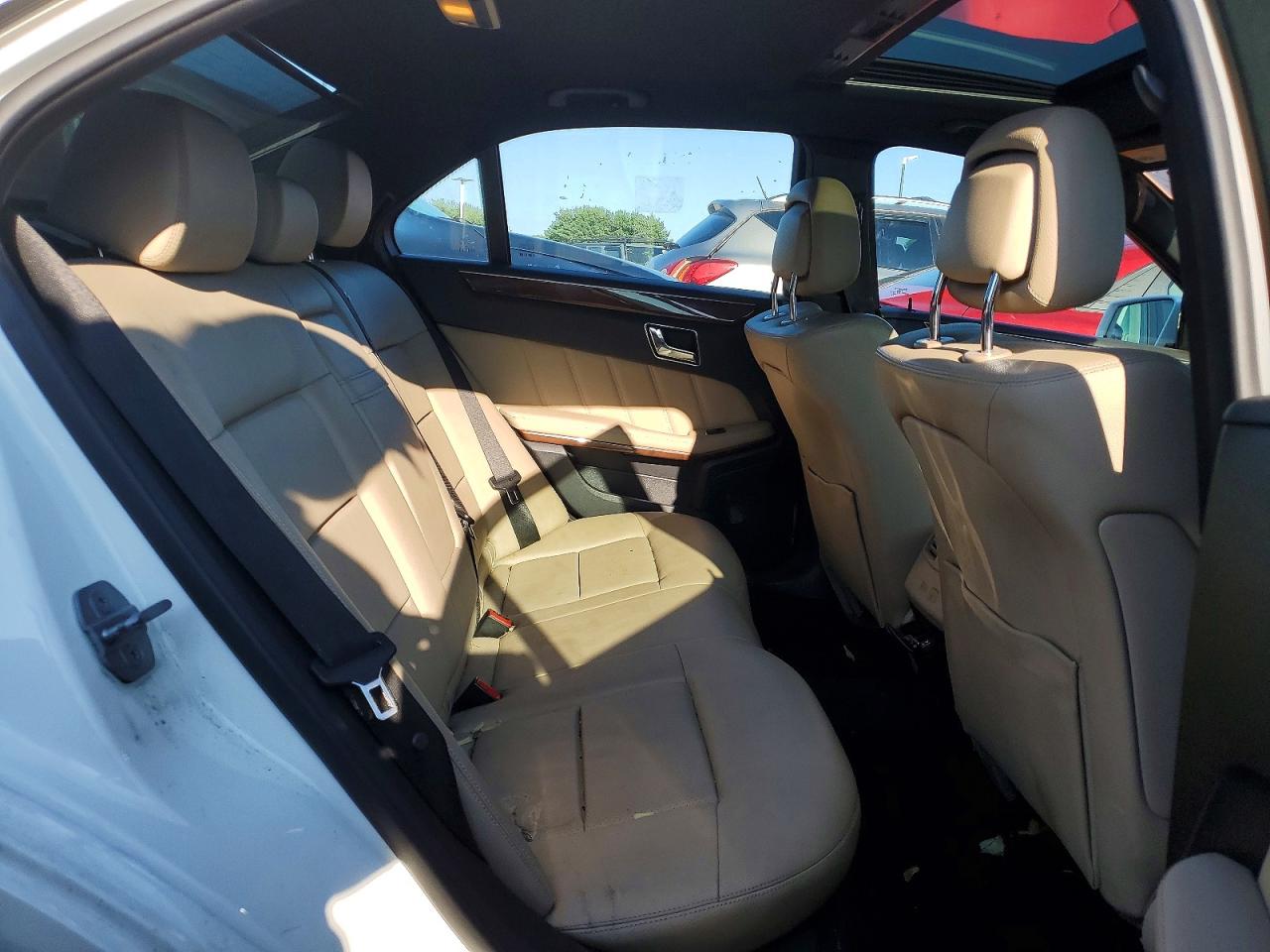 2011 Mercedes-benz E 350 4matic White vin: WDDHF8HB7BA453704
