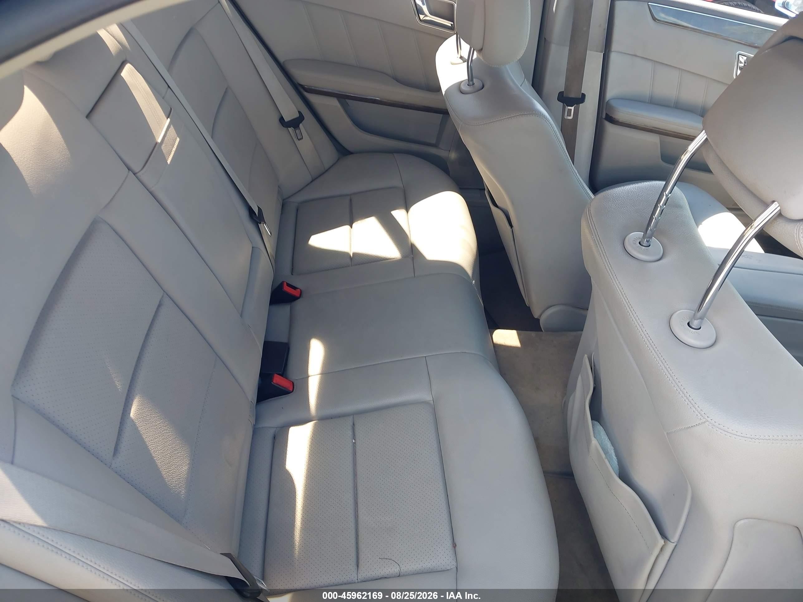 2010 Mercedes-benz E 350 4matic Blue vin: WDDHF8HB8AA106638