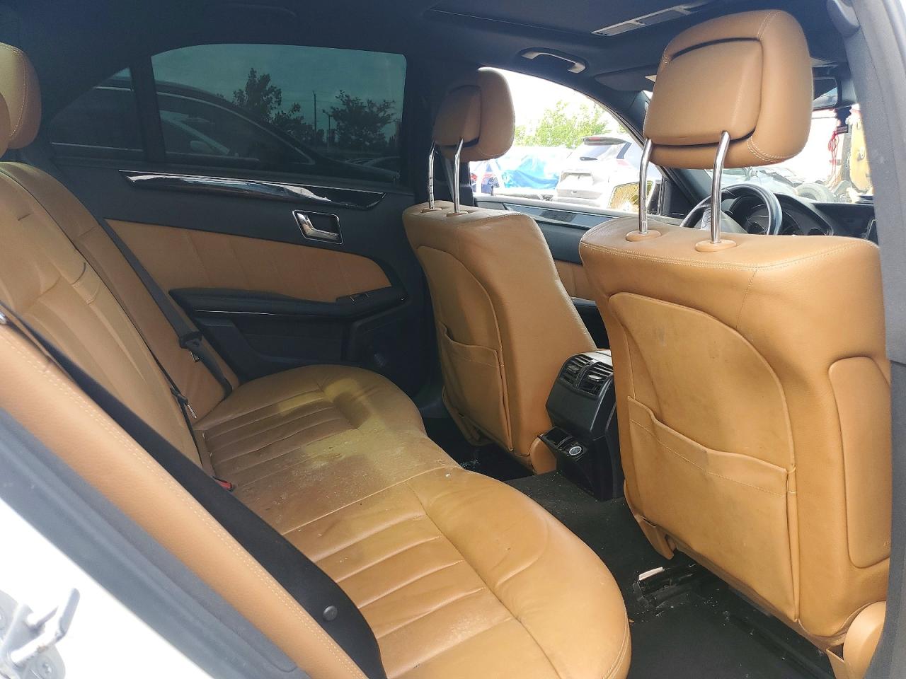 2010 Mercedes-benz E 350 4matic Белый vin: WDDHF8HB8AA125142