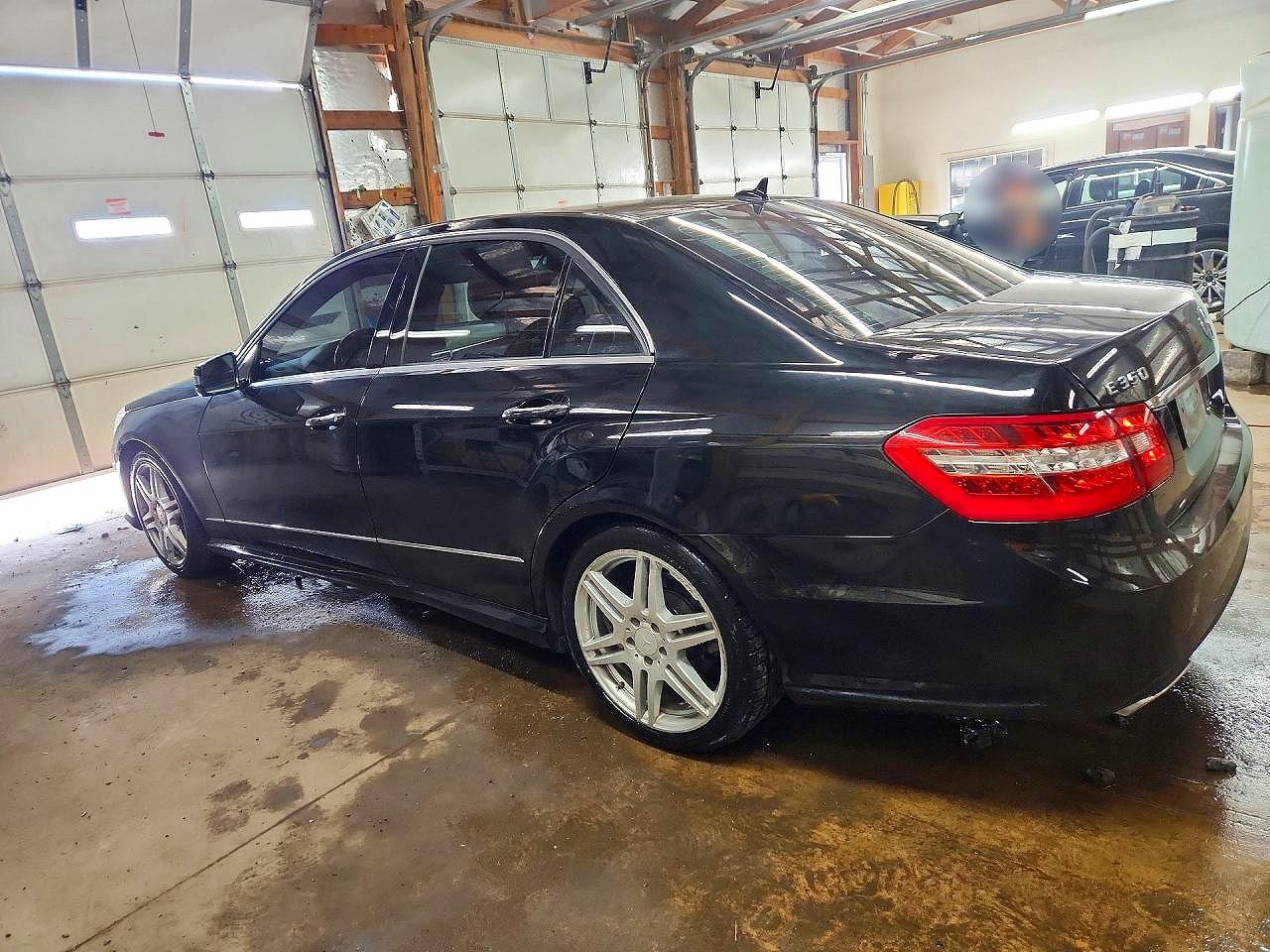 2010 Mercedes-benz E 350 4matic Черный vin: WDDHF8HB8AA134701