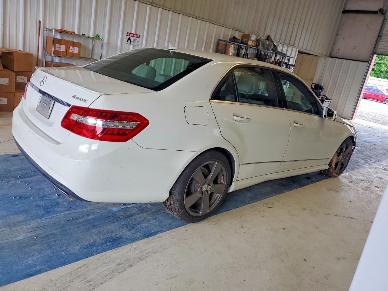 2010 Mercedes-benz E 350 4matic White vin: WDDHF8HB8AA176740