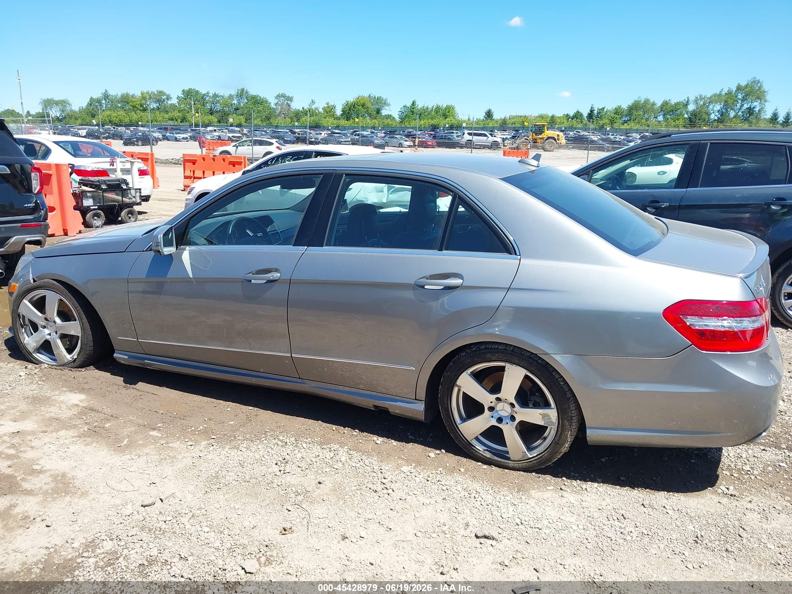 2011 Mercedes-benz E 350 4matic Silver vin: WDDHF8HB8BA442789