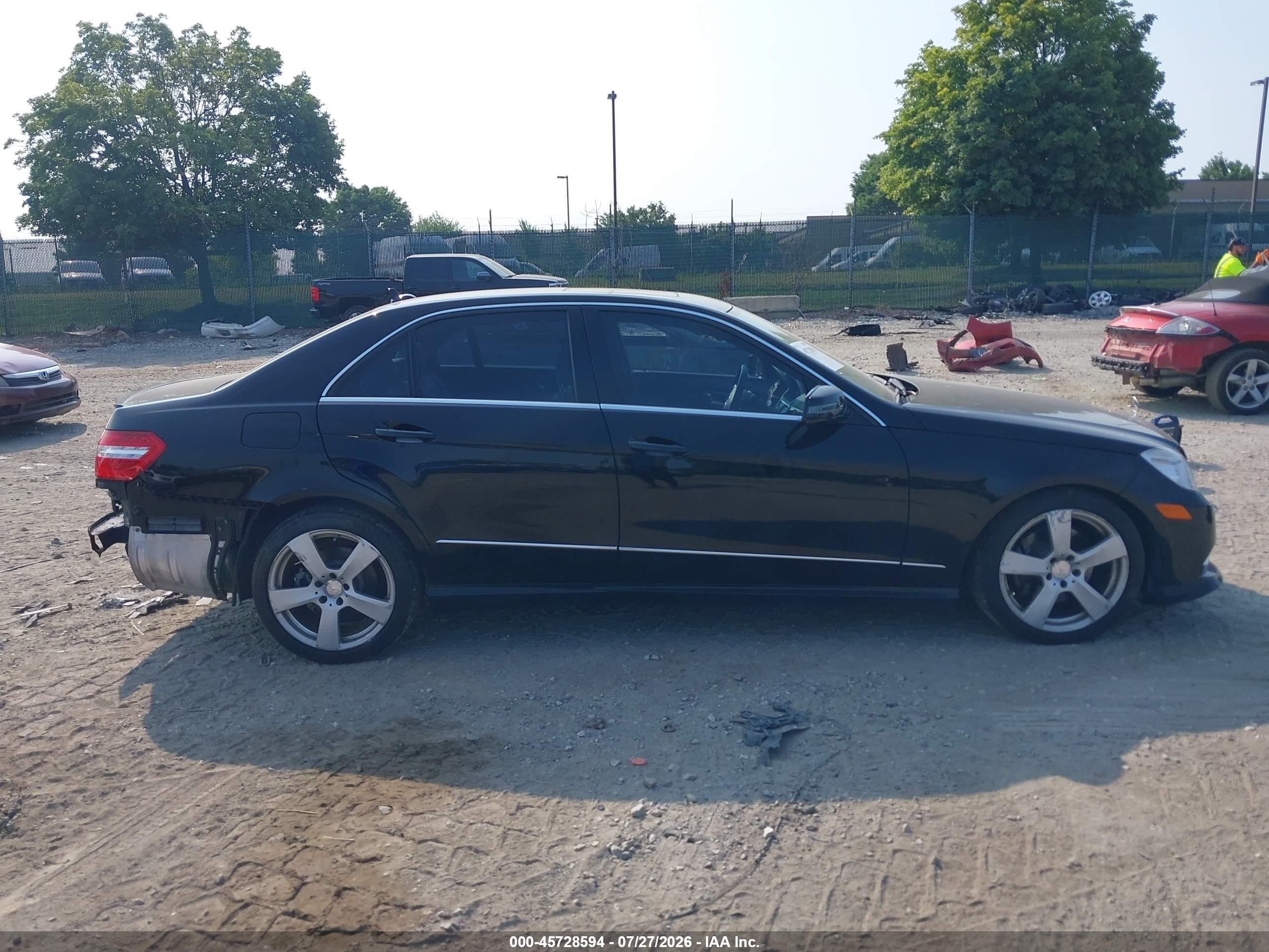 2011 Mercedes-benz E 350 4matic Черный vin: WDDHF8HB8BA444820