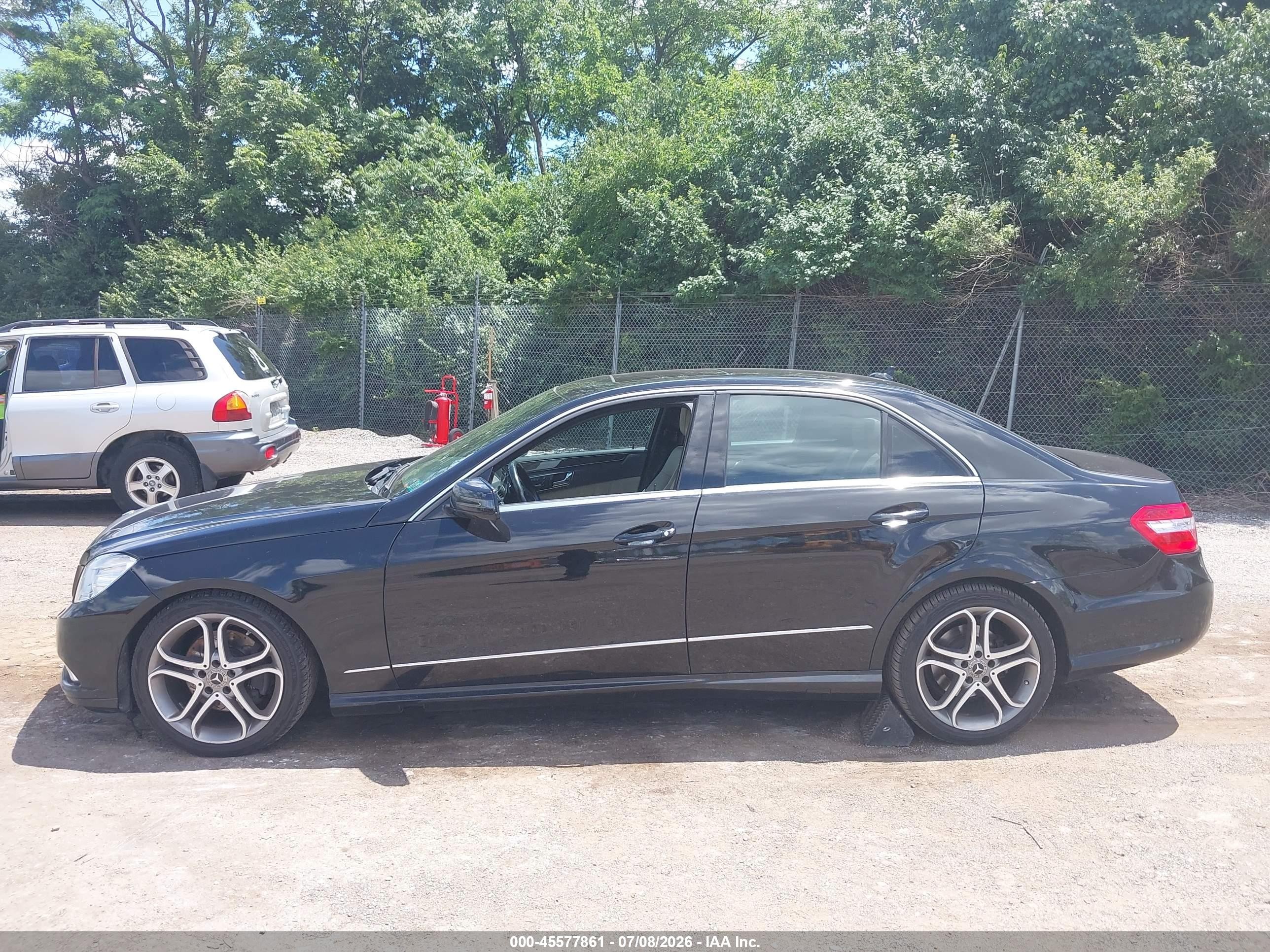 2011 Mercedes-benz E 350 4matic Black vin: WDDHF8HB9BA319650