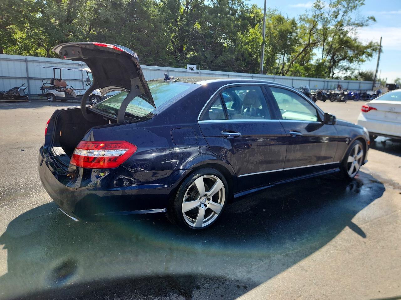 2011 Mercedes-benz E 350 4matic Синий vin: WDDHF8HB9BA427301