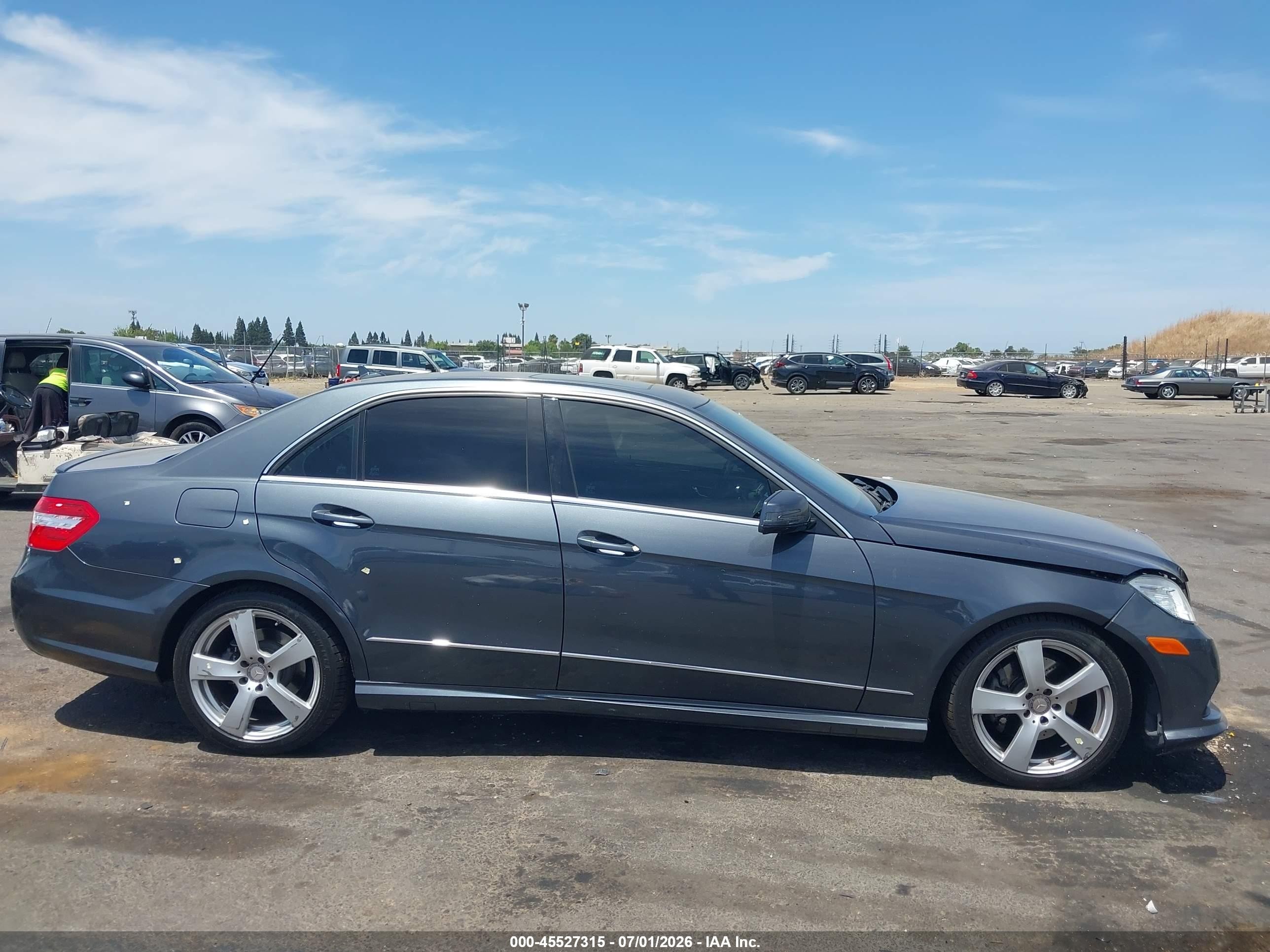 2011 Mercedes-benz E 350 4matic Gray vin: WDDHF8HB9BA443045