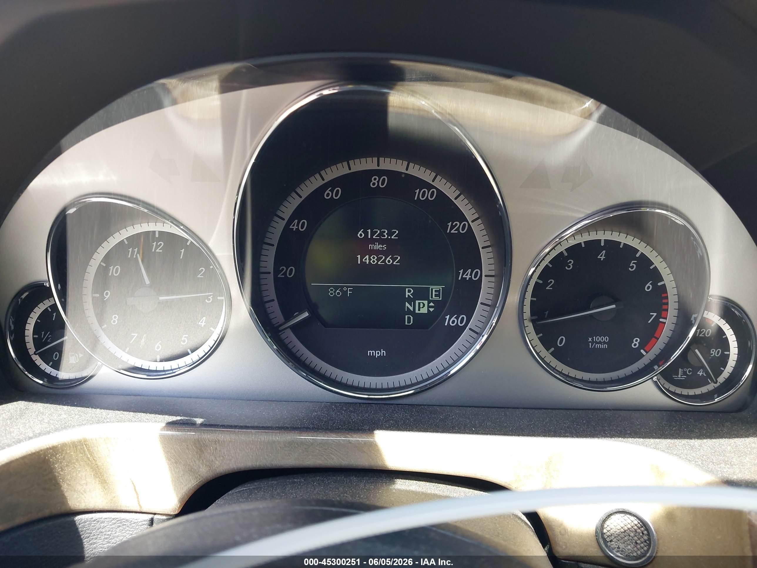 2011 Mercedes-benz E 350 4matic Черный vin: WDDHF8HB9BA457141