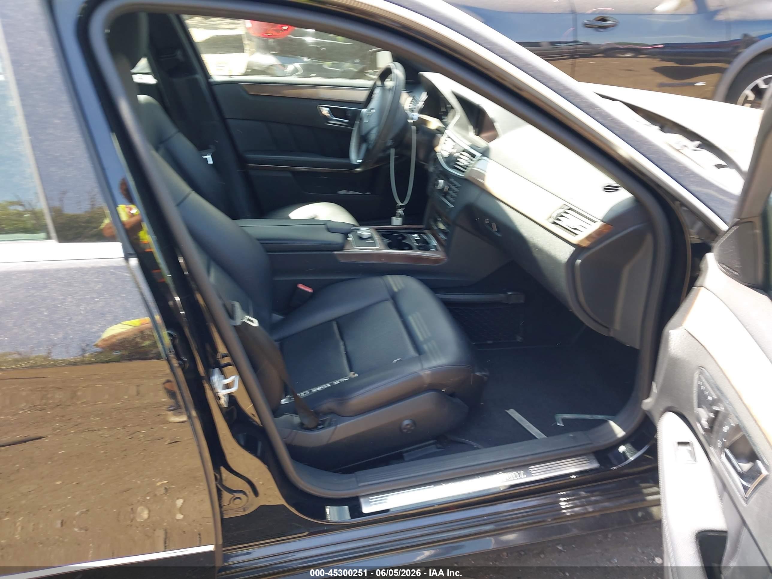 2011 Mercedes-benz E 350 4matic Черный vin: WDDHF8HB9BA457141